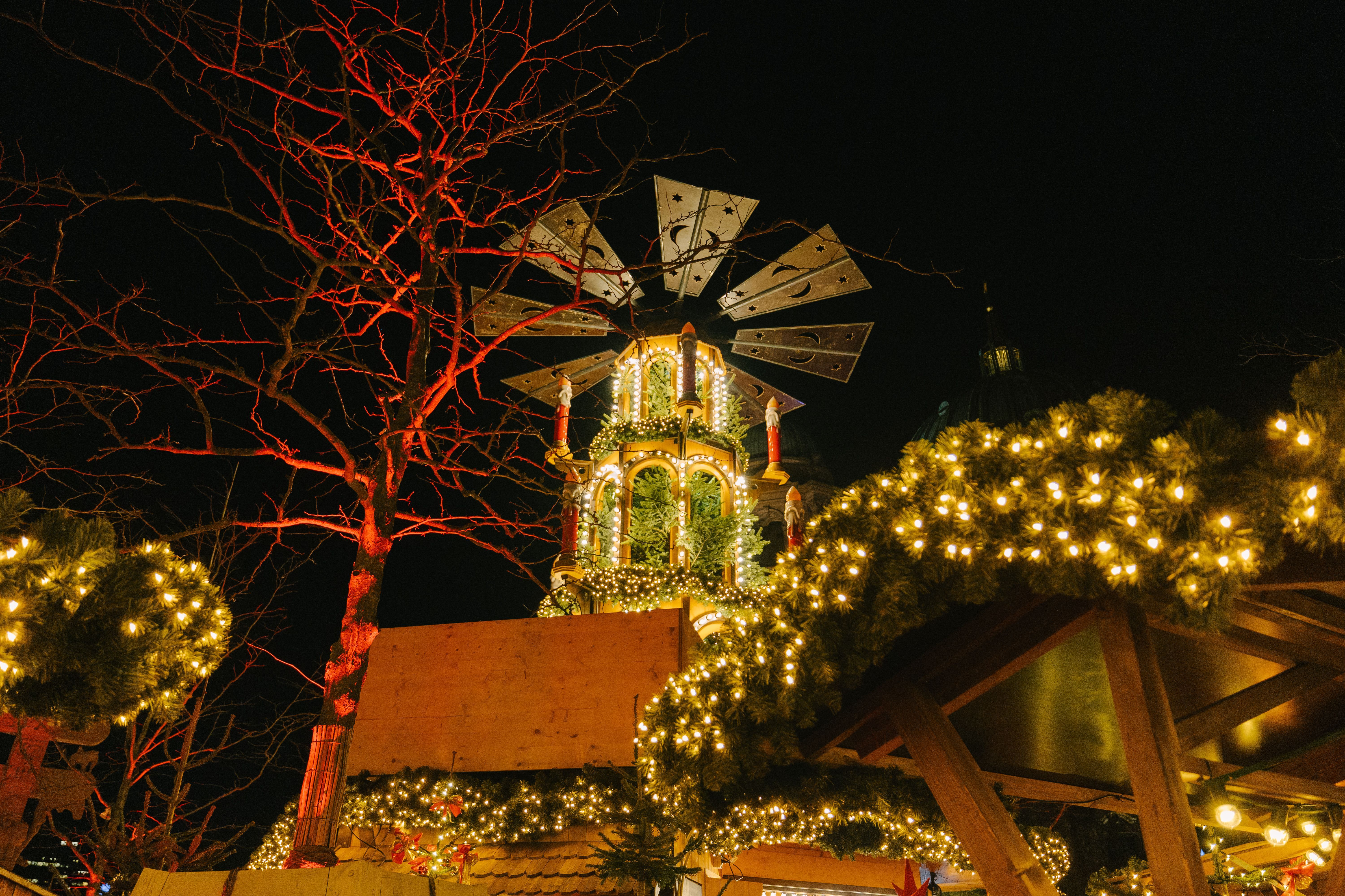Berliner Weihnachtszeit at the Rotes Rathaus - Old Berlin Charm