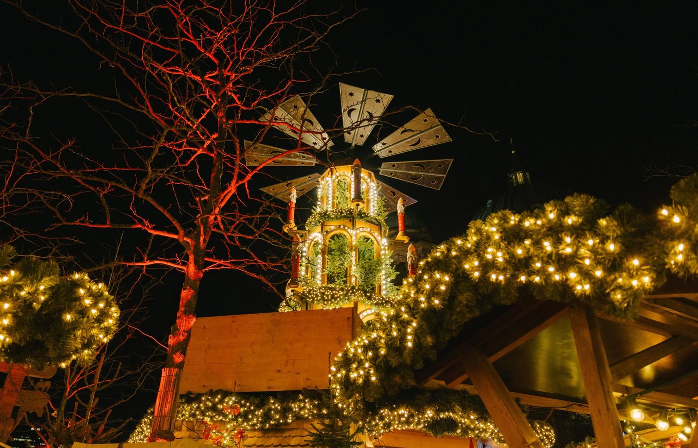 Berliner Weihnachtszeit at the Rotes Rathaus - Old Berlin Charm
