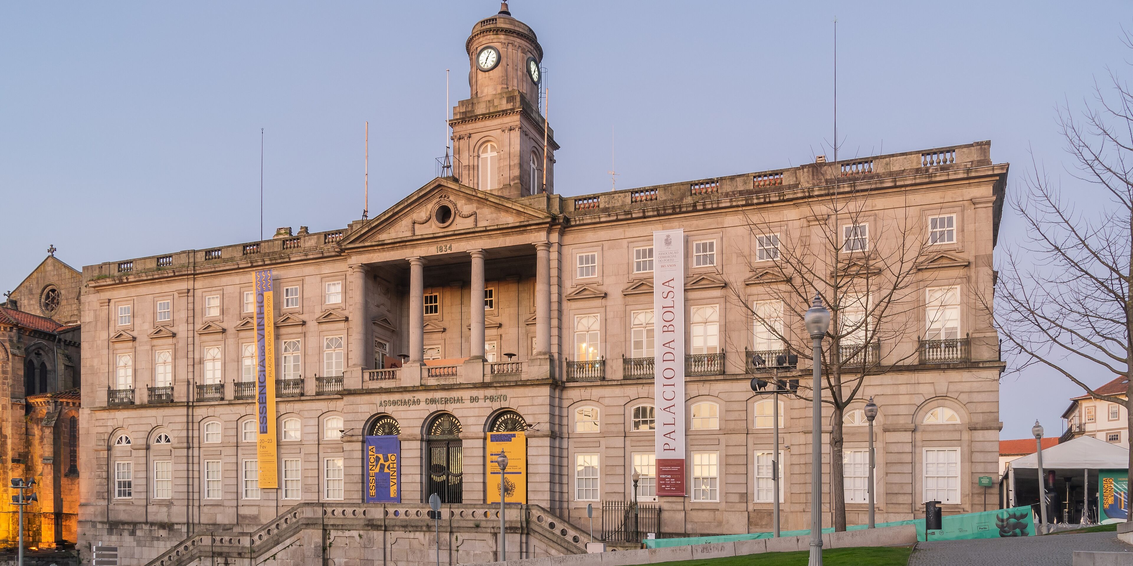 Hotels near Palácio da Bolsa