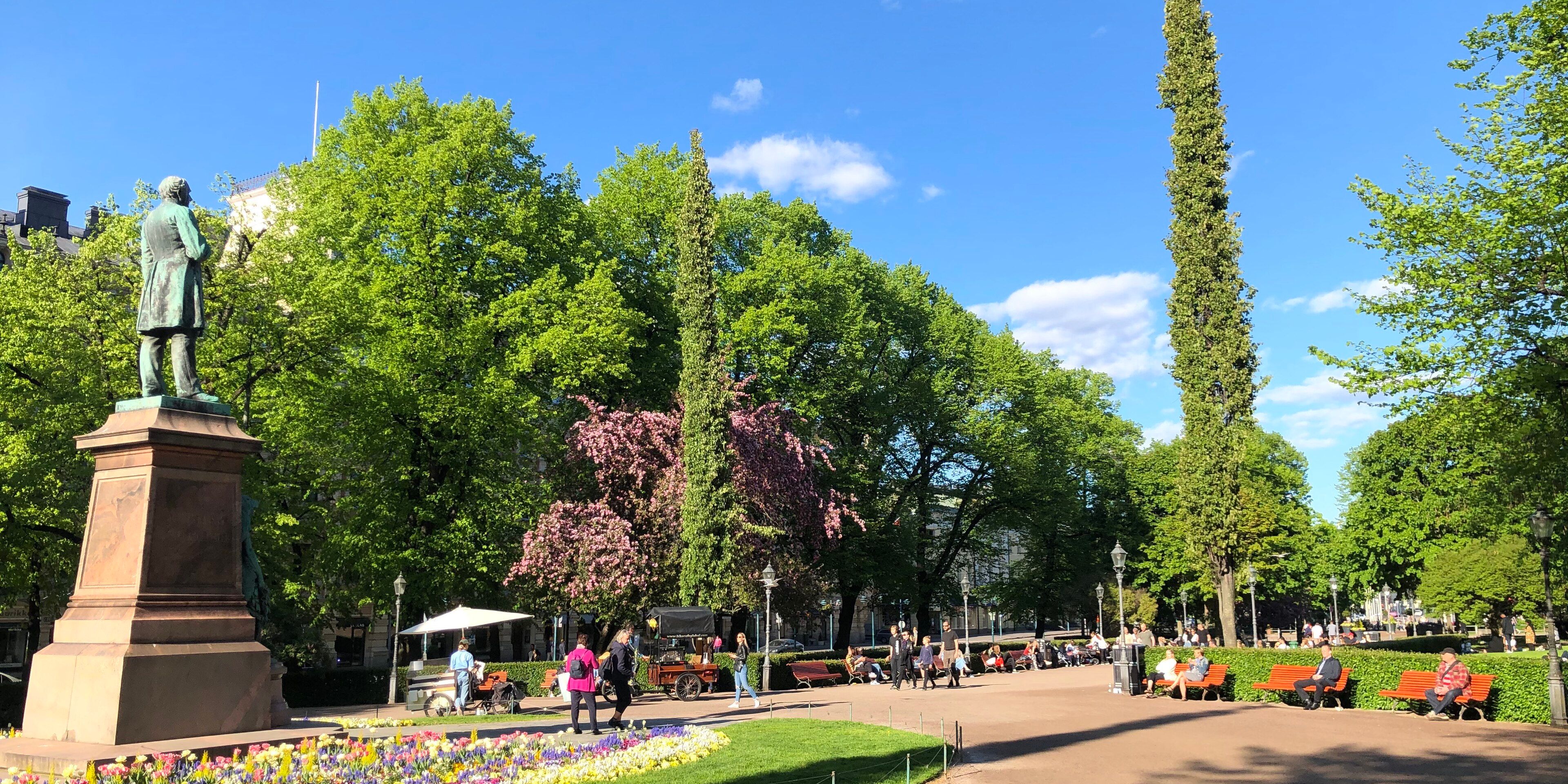 Hotels near Esplanadi Park