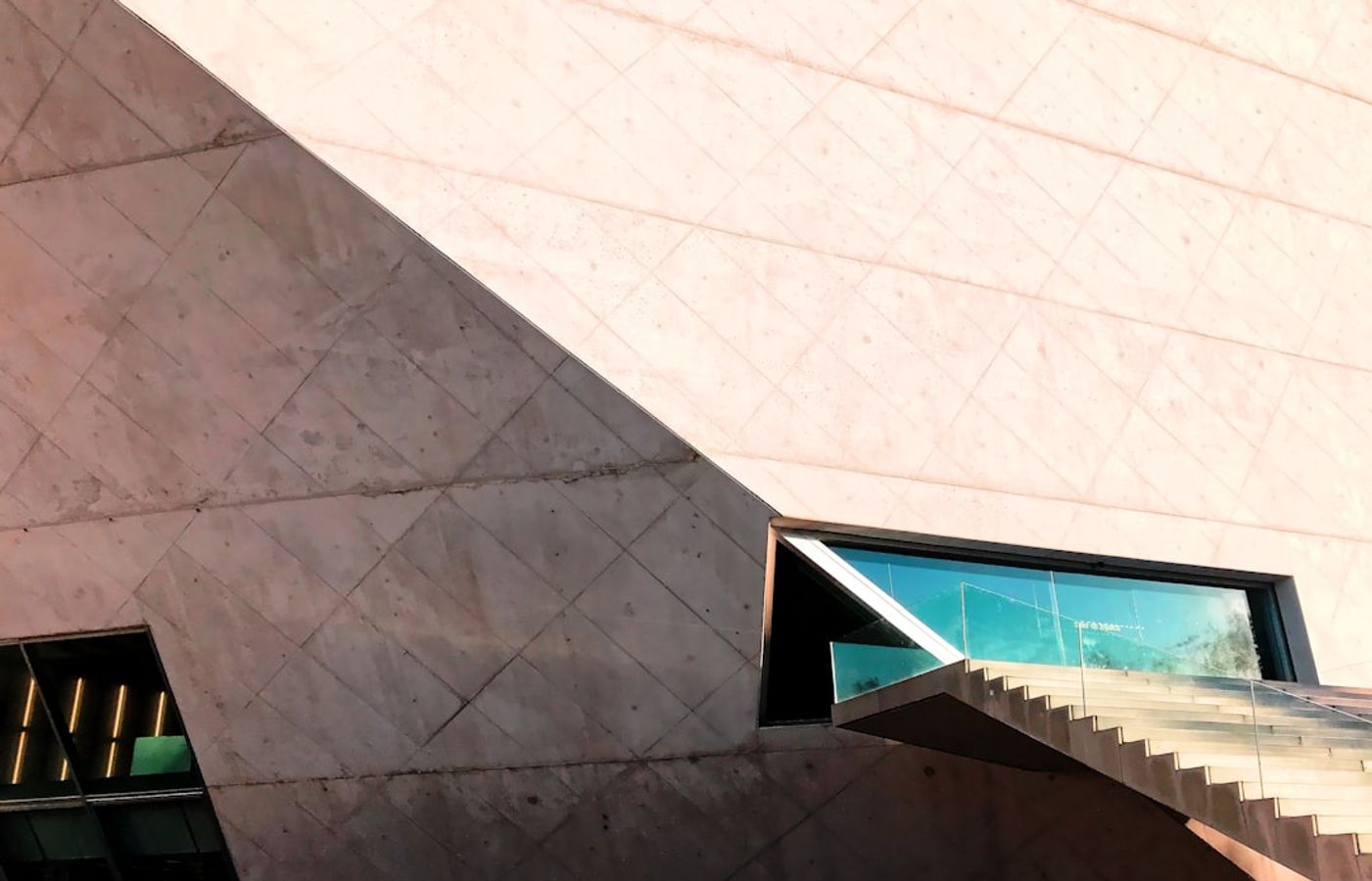 Serralves Museum and Park - Porto's Contemporary Art Headquarters