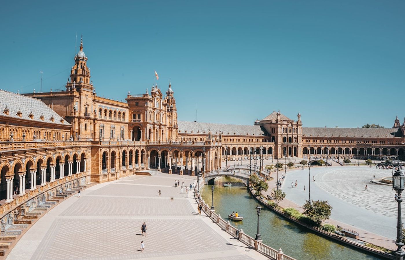 Plaza de España - Monument to the 1812 Constitution