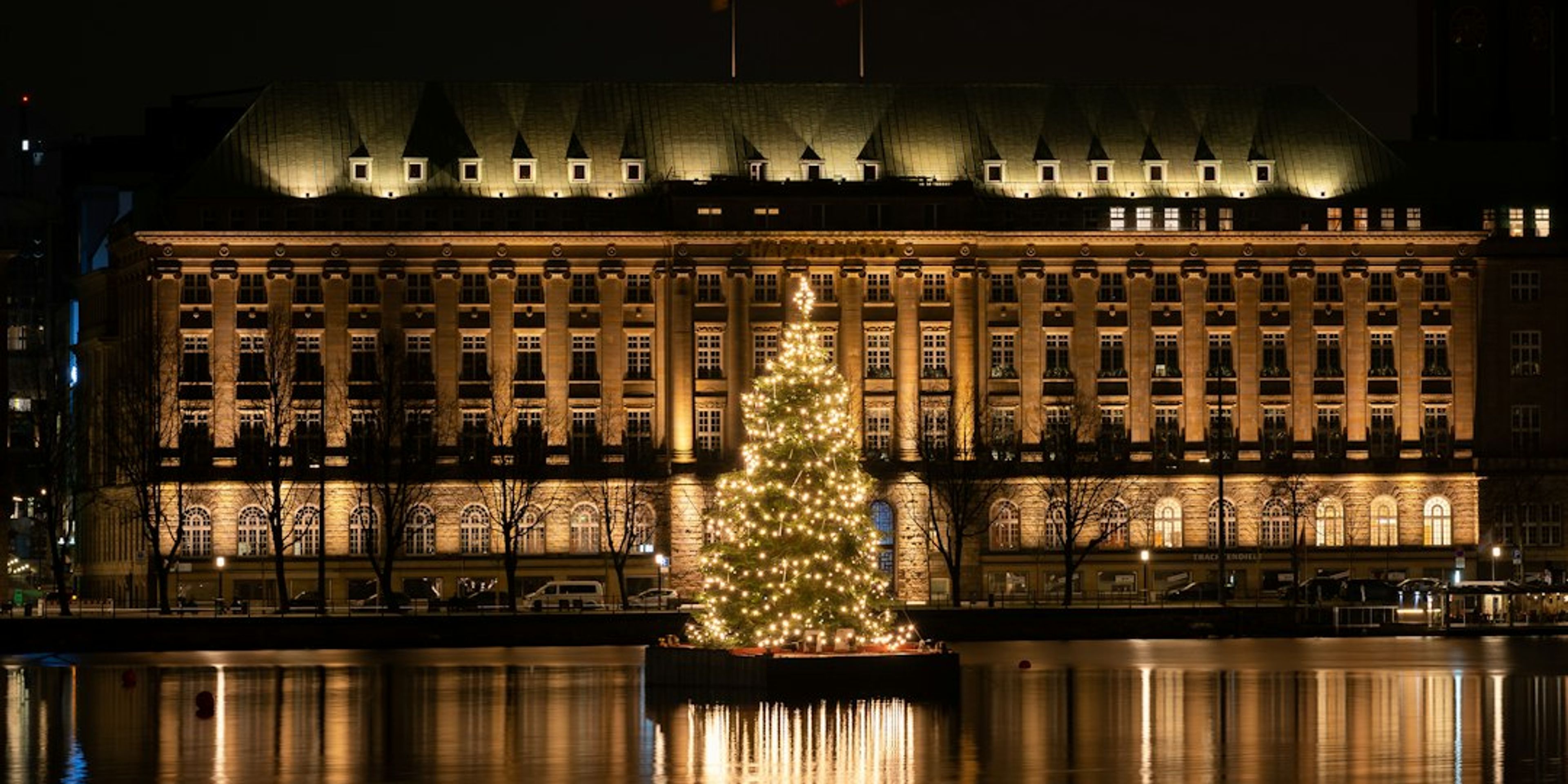 Hamburg Christmas Markets 2026: Where the Holiday Magic Happens