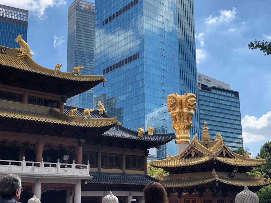 Jing'an Temple - A Gilded Buddhist Complex Ringed by Skyscrapers