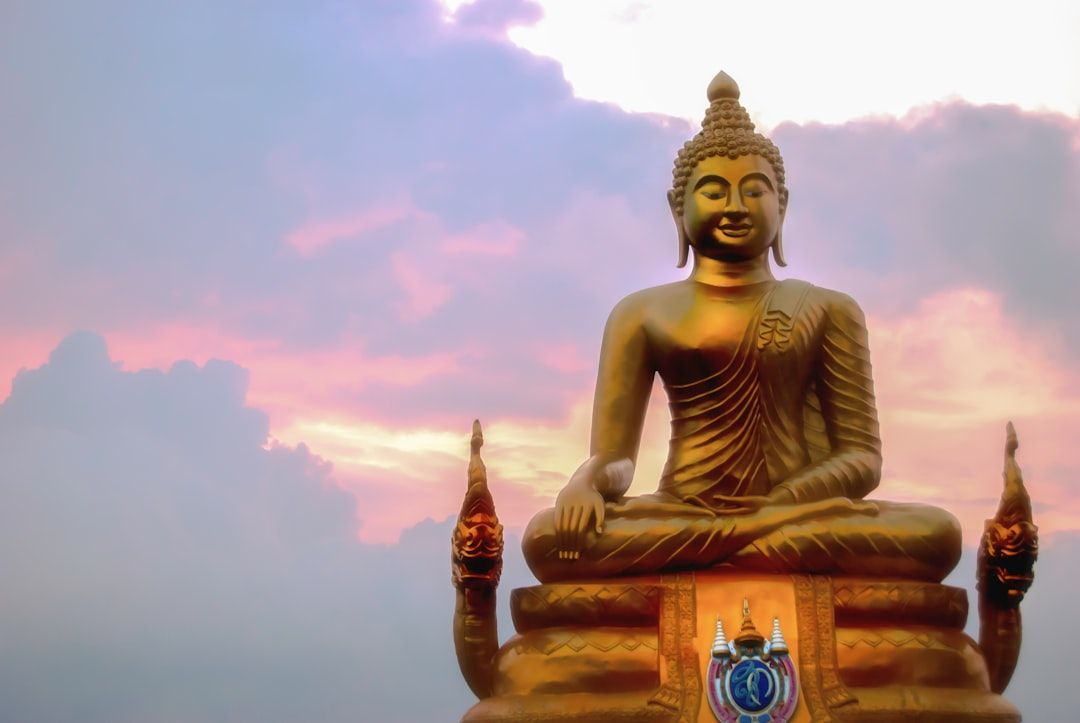 Big Buddha (Phra Phutta Mingmongkol Akenakkiri)