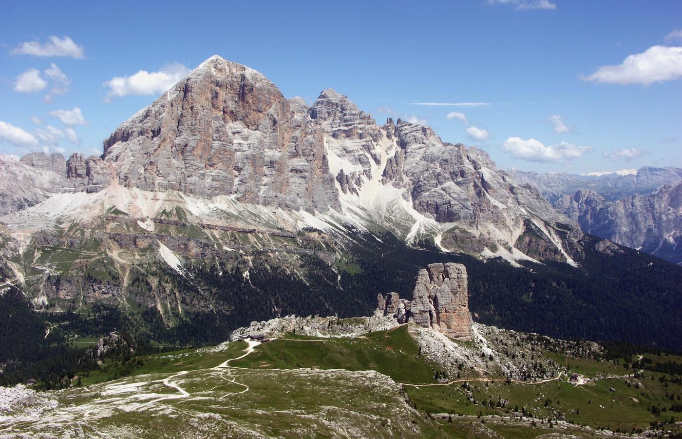 Tofana and the Freccia nel Cielo - Skiing the Olympia delle Tofane