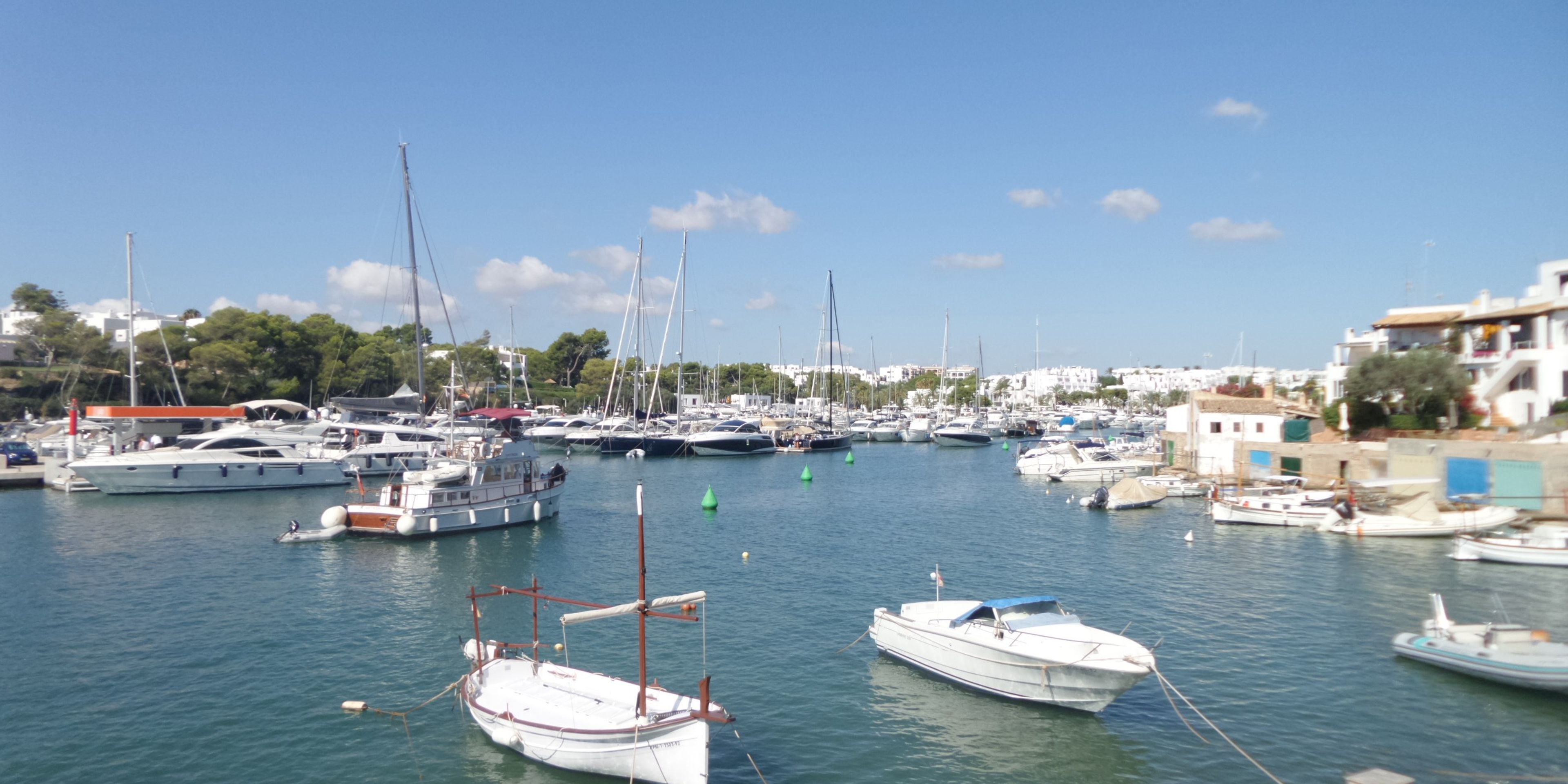 Hotels near Cala Llonga