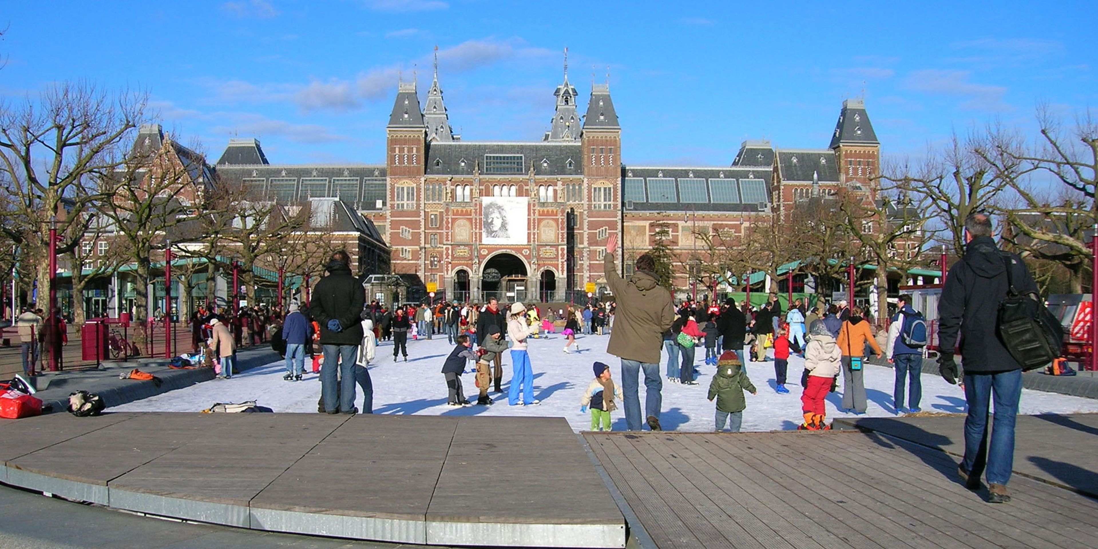 Hotels near Ice Skating on Museumplein