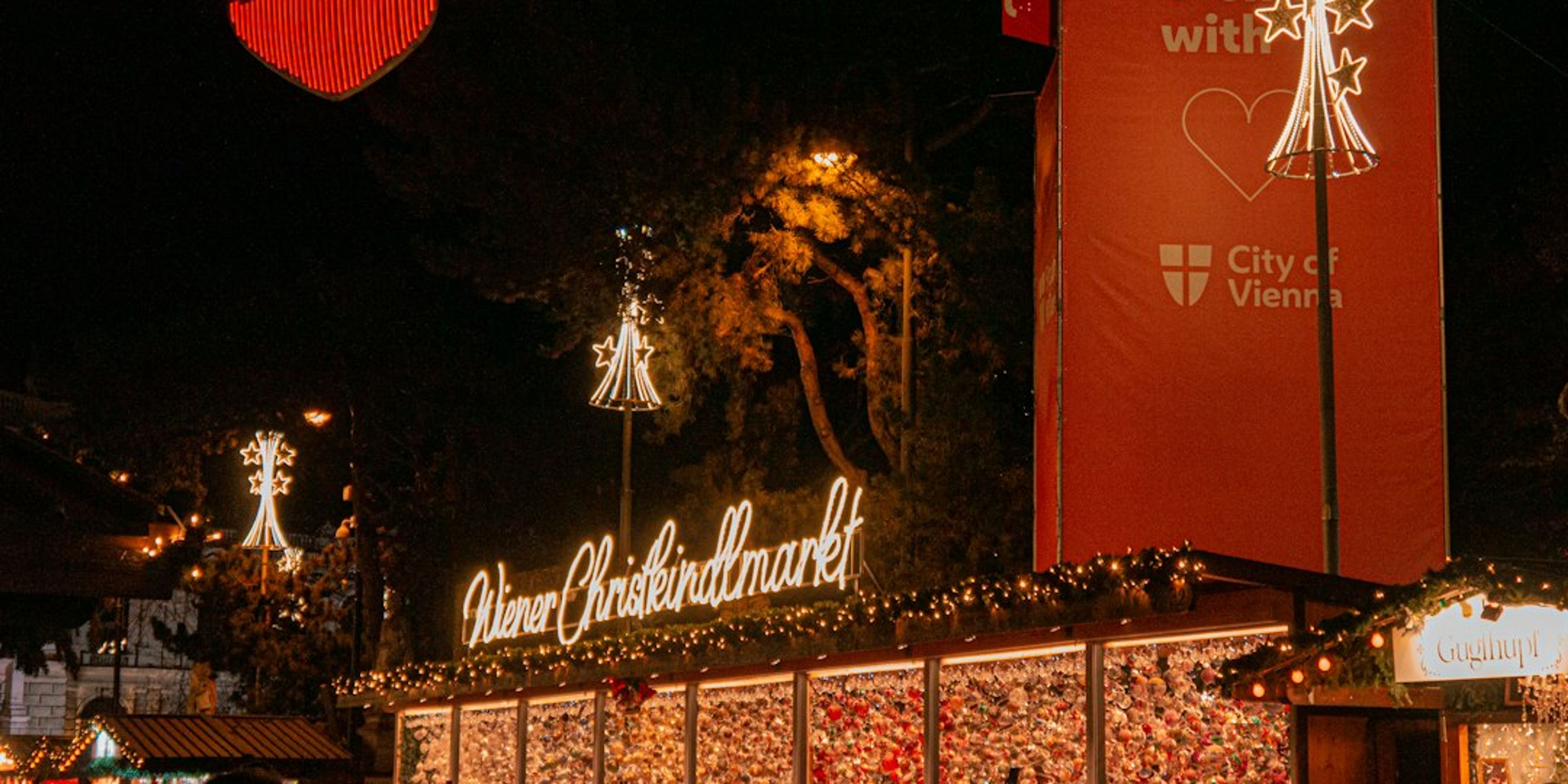 Hotels near Altwiener Christkindlmarkt at Freyung