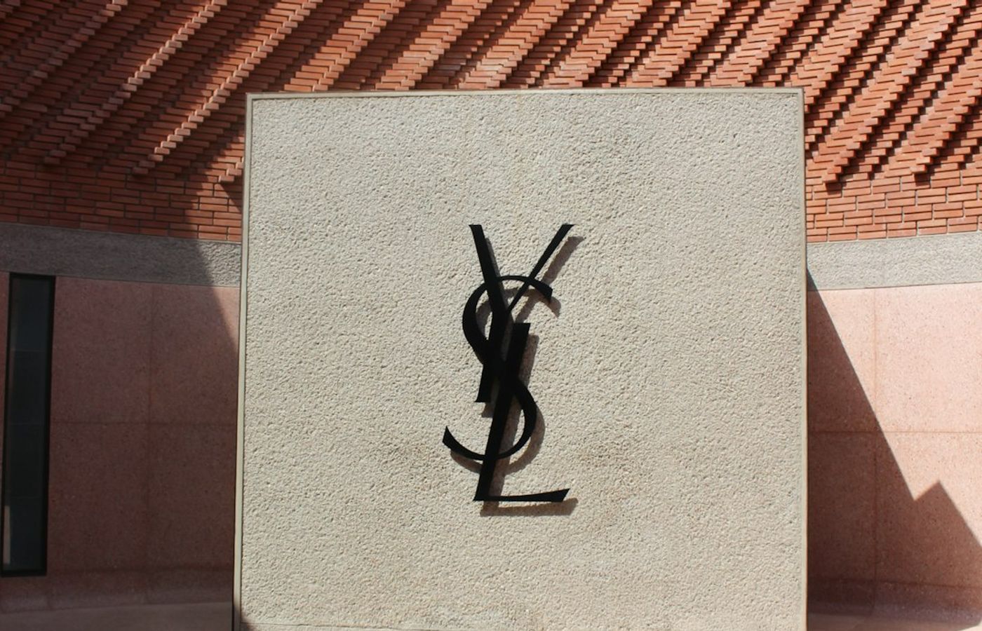Jardin Majorelle and the Yves Saint Laurent Museum - Cobalt Blue in Gueliz