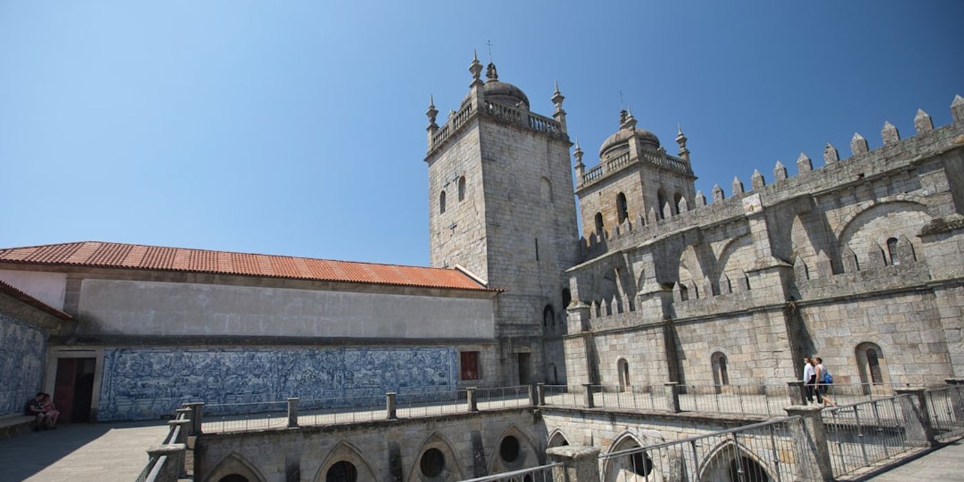Hotels near Porto Cathedral