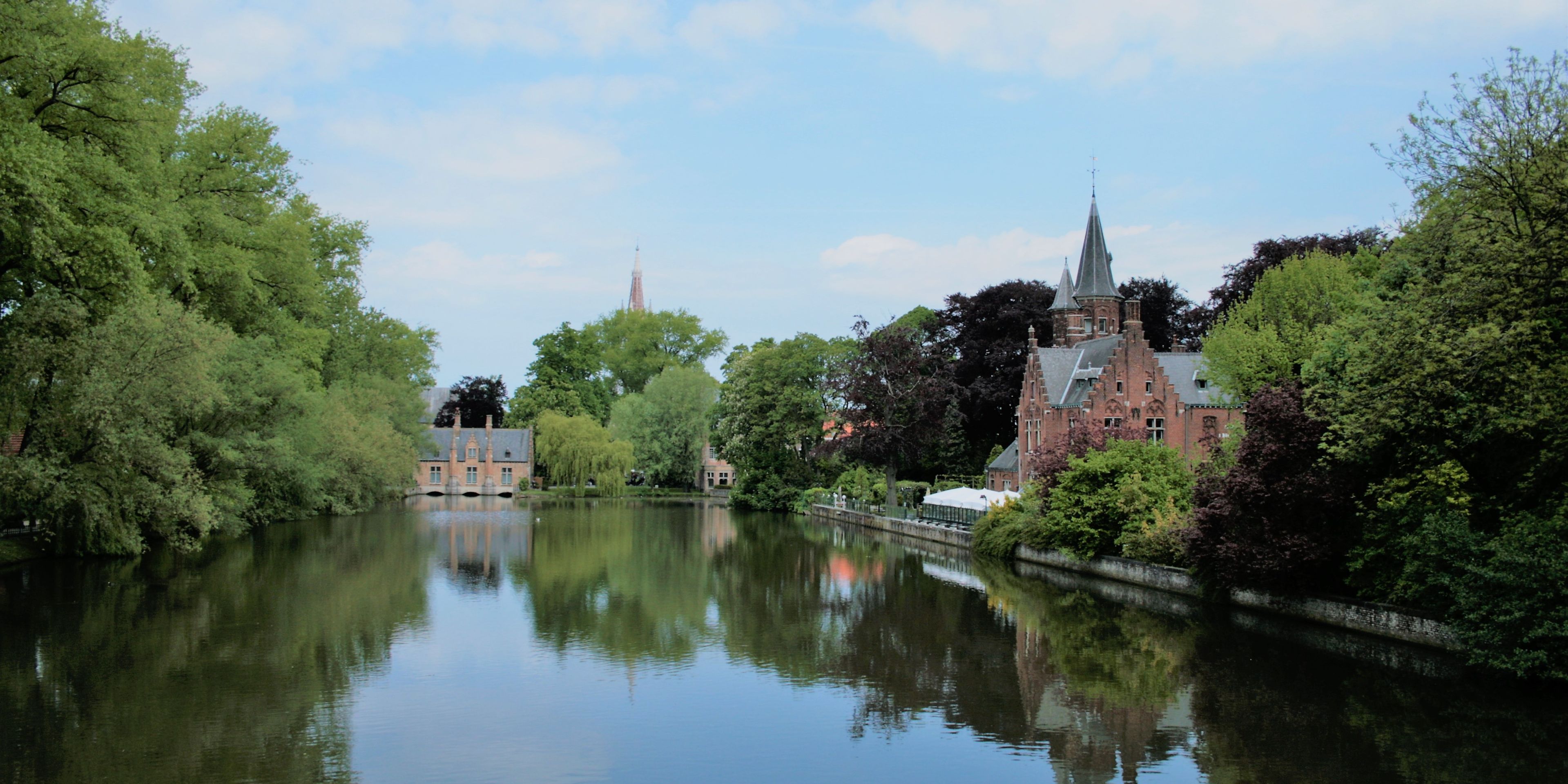 Hotels near Minnewater Lake