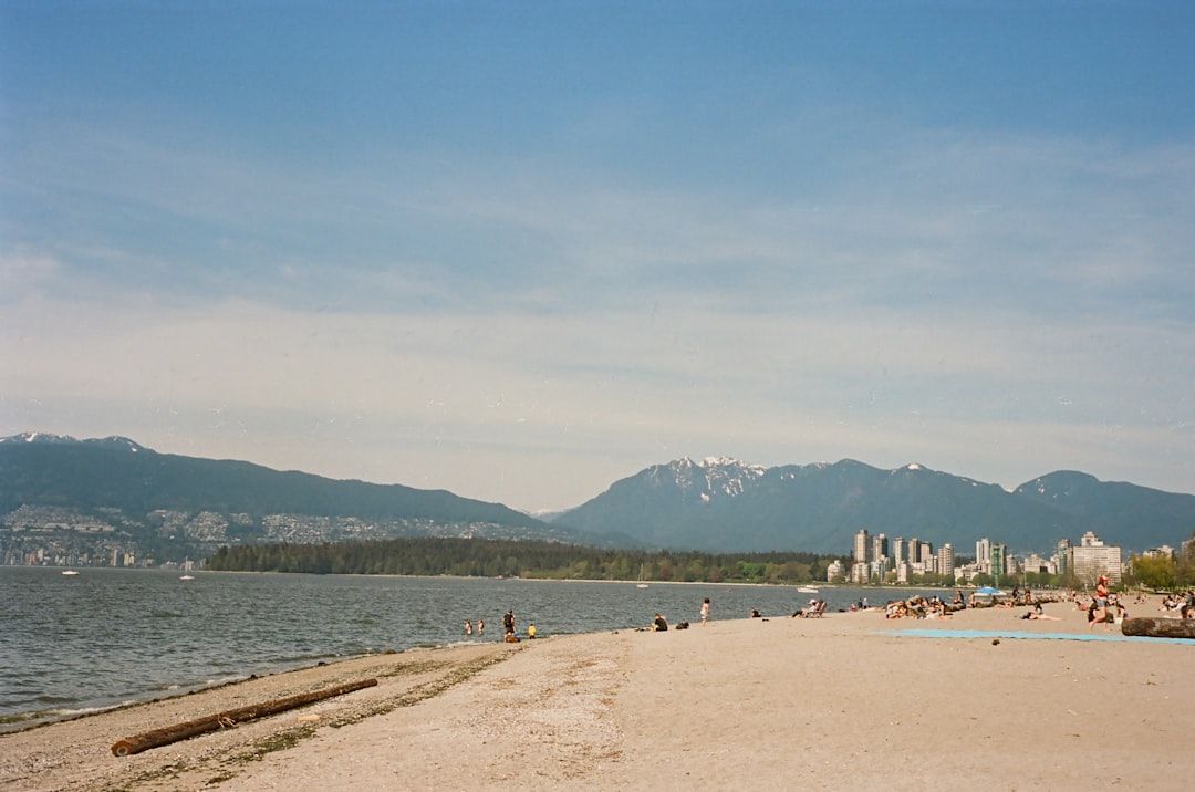 Kitsilano Beach - Mountain Views and Beach Volleyball