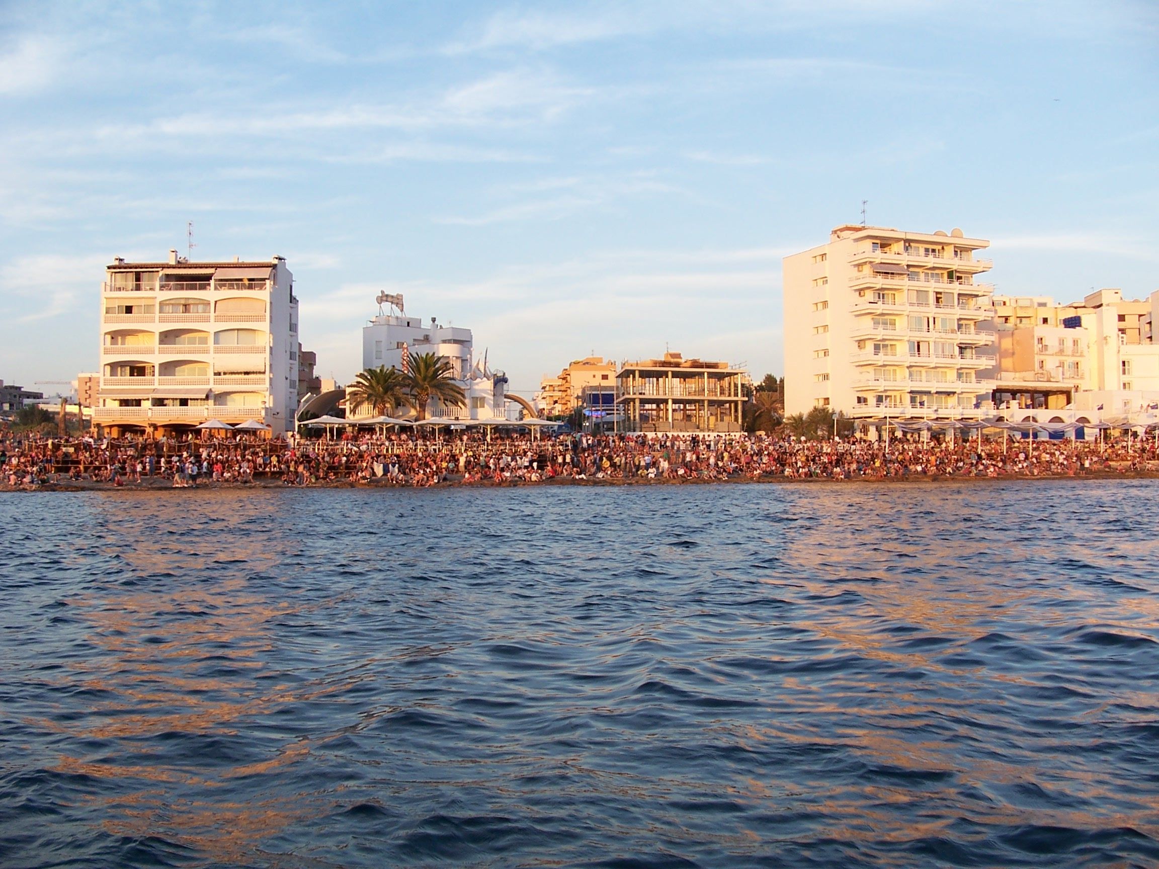 Cafe Mambo - The Sunset Strip's DJ Hotspot