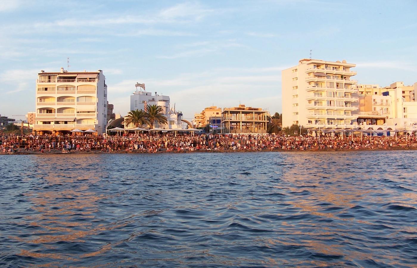 Cafe Mambo - The Sunset Strip's DJ Hotspot