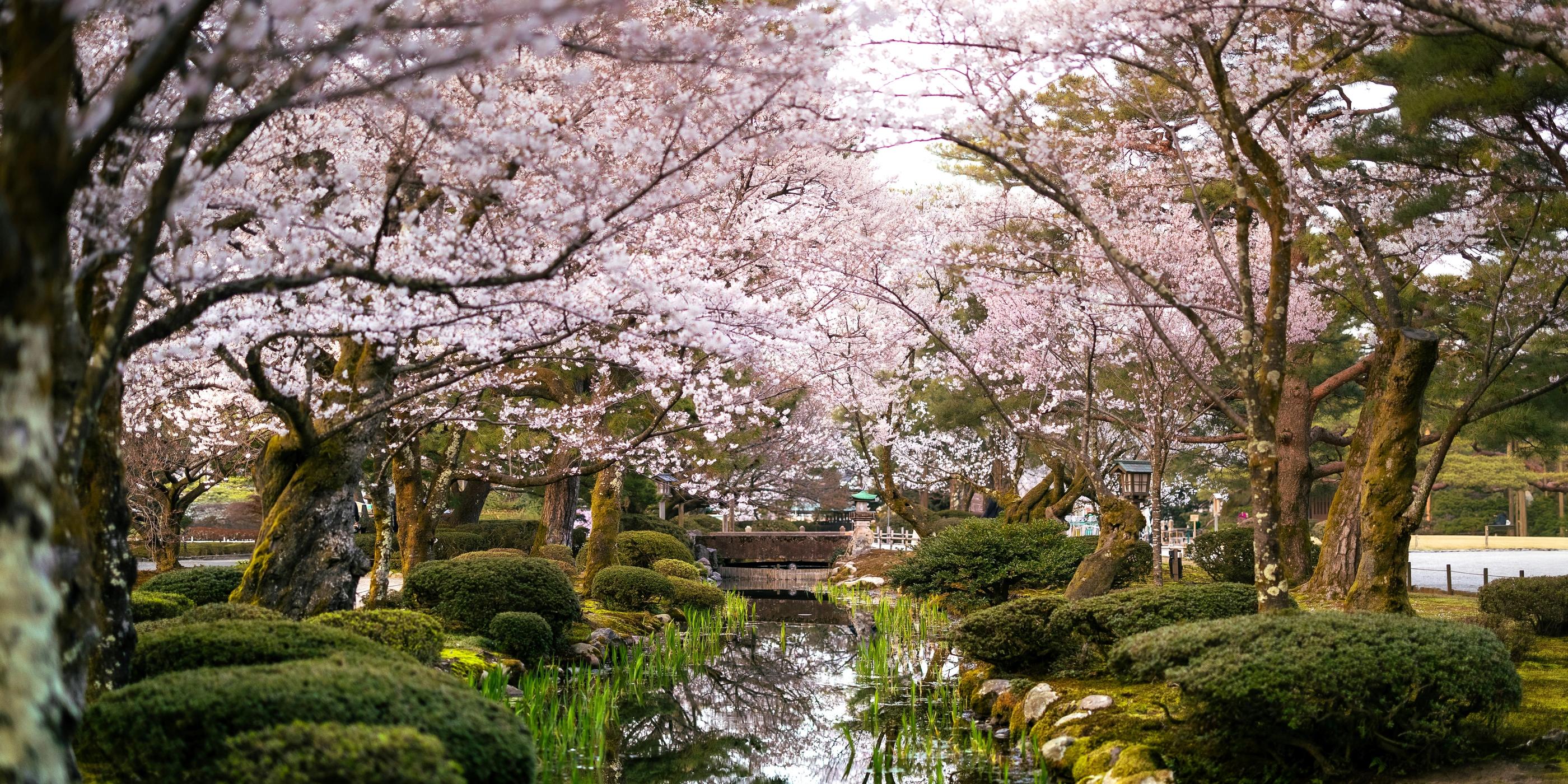 Hotels near Kenroku-en Garden