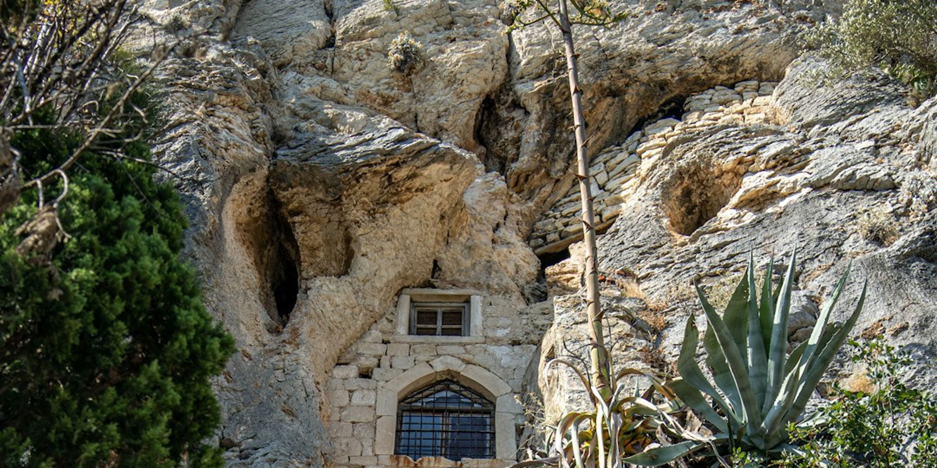 Hotels near Marjan Hill