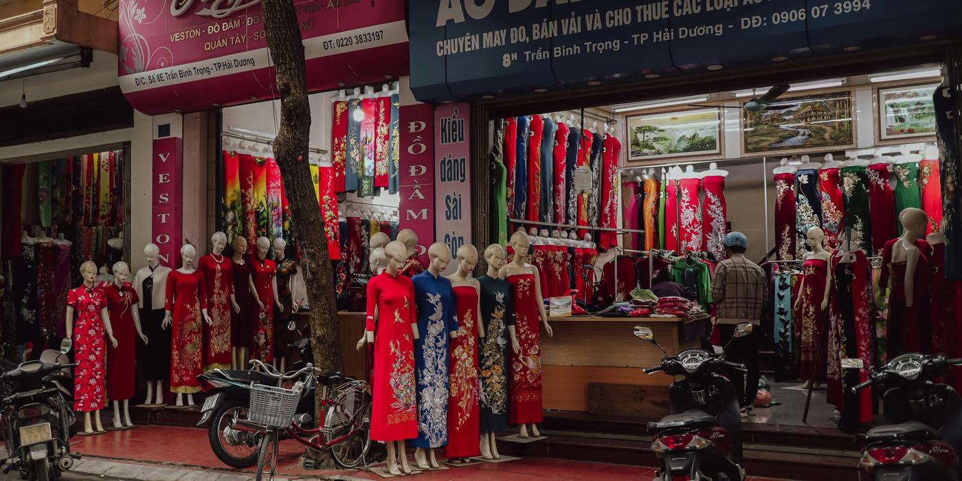 Hotels near Hội An Tailors