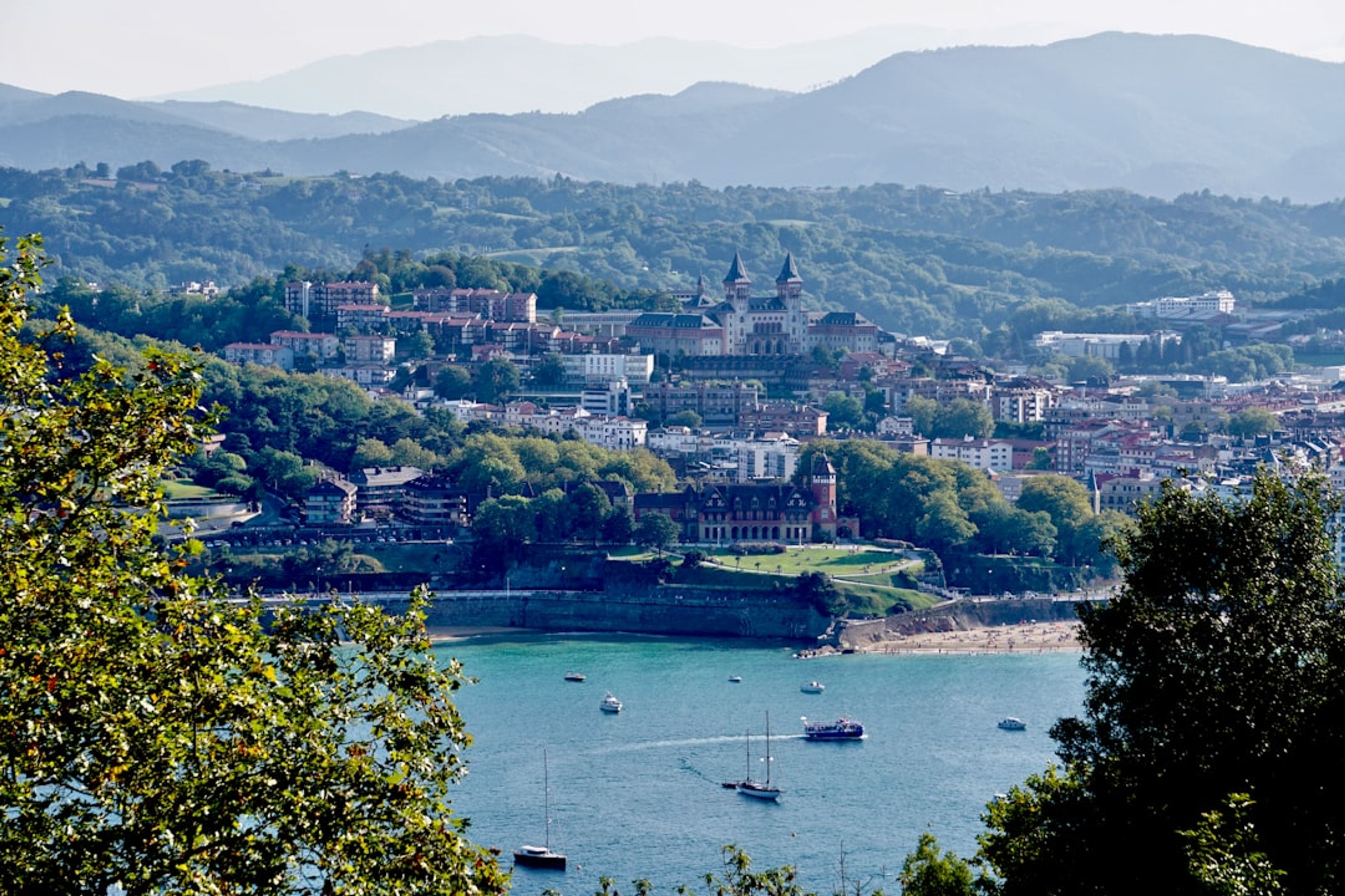 12 Top Places to Visit in San Sebastián