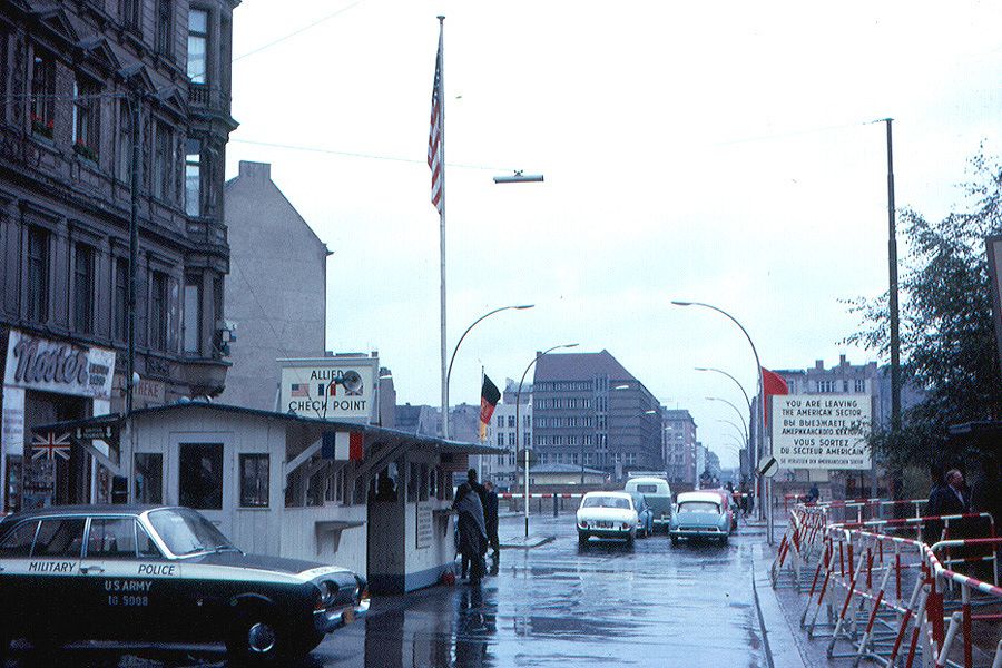Hotels near Checkpoint Charlie