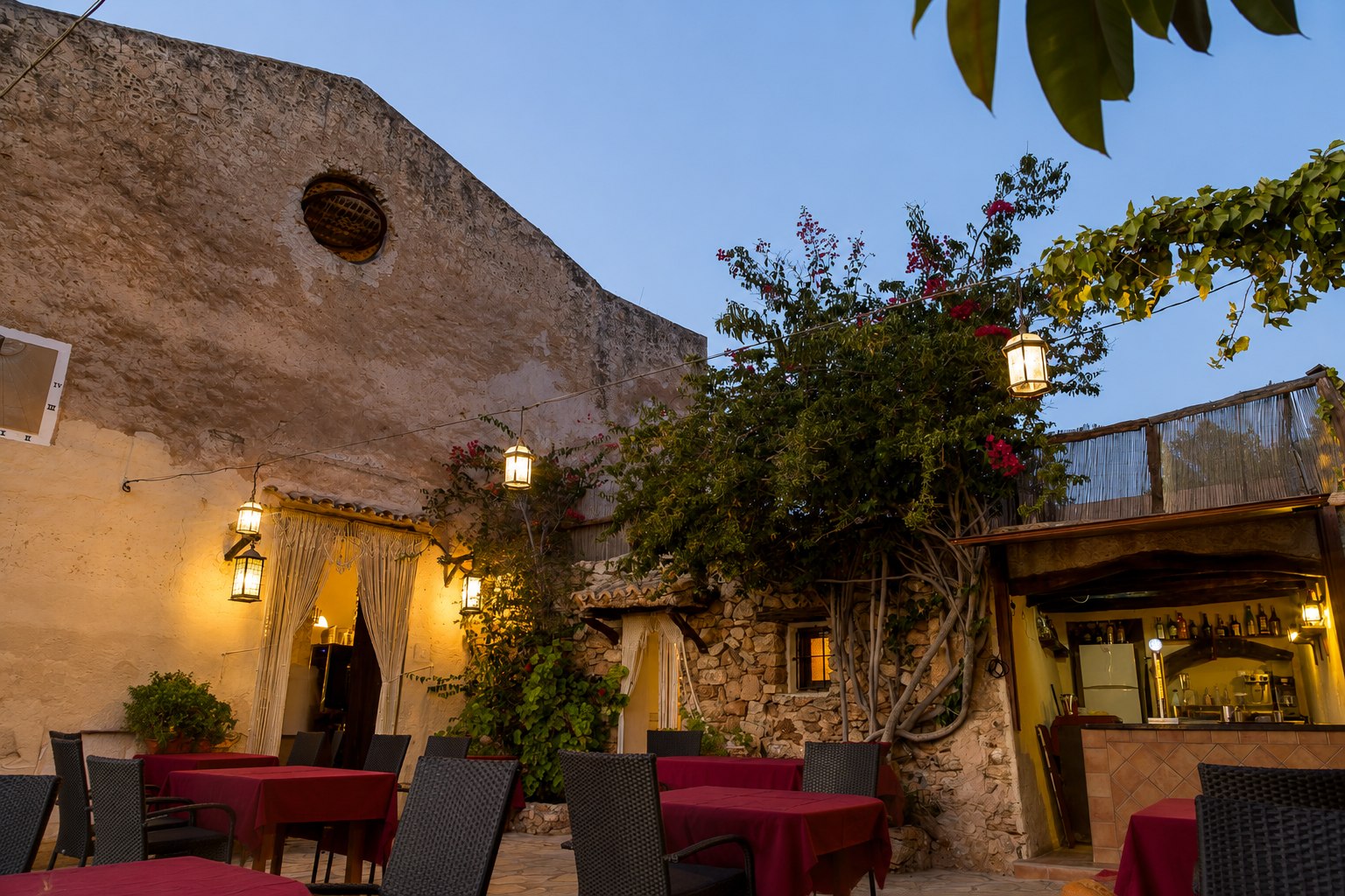 Sa Capella - Romantic Dining in a Converted Church near San Antonio