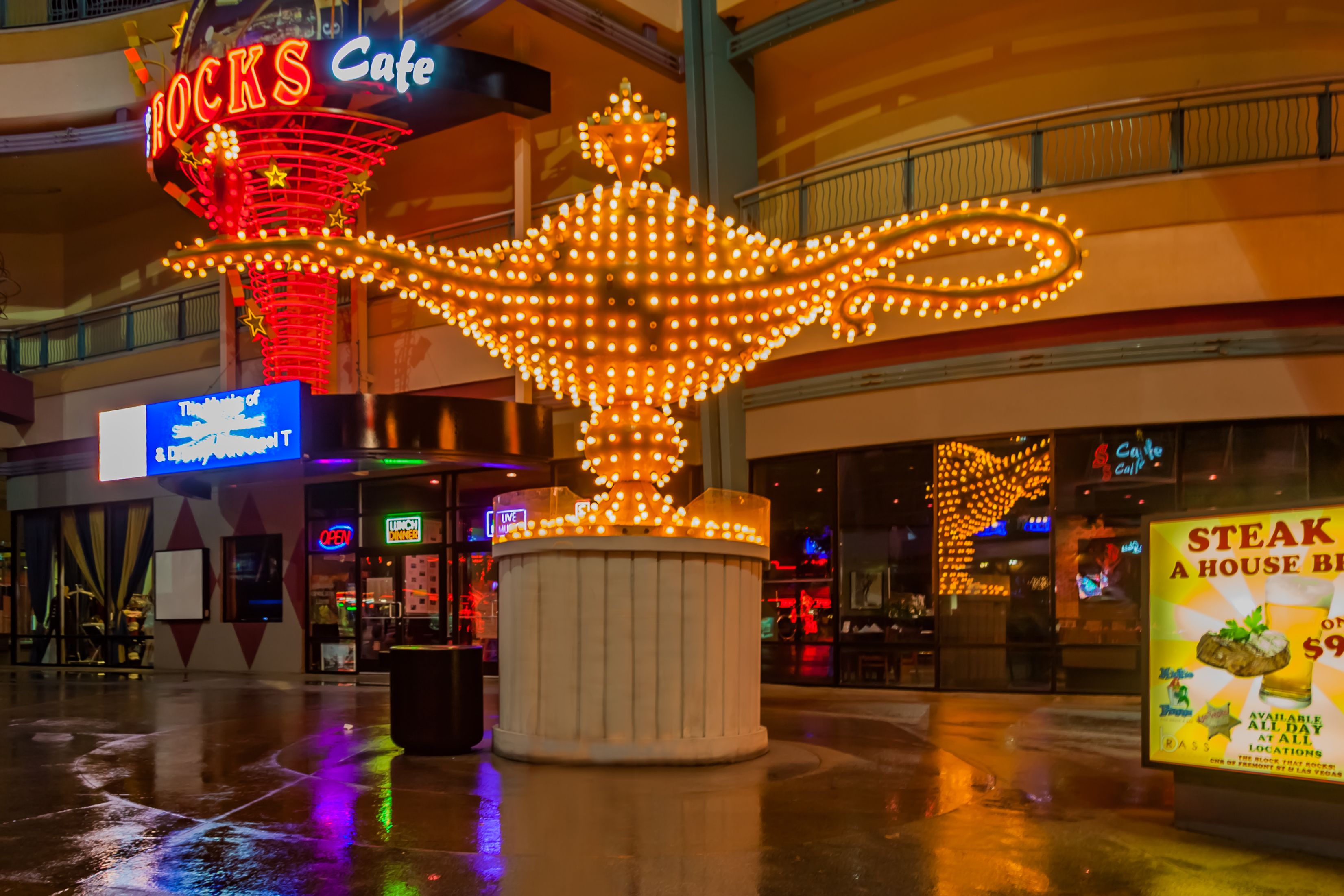 The Neon Museum - Where Old Vegas Signs Go to Glow
