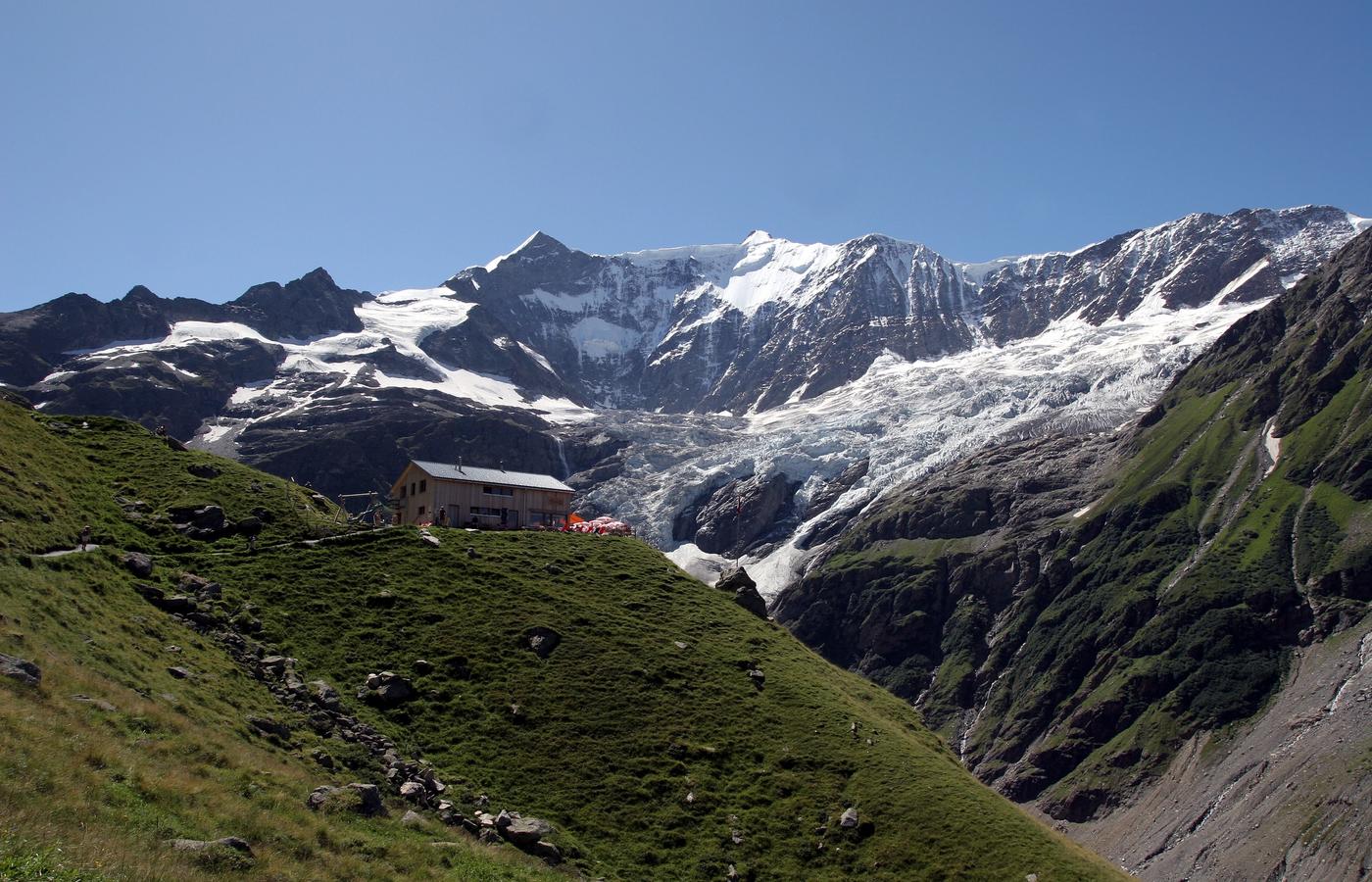 Pfingstegg to Bäregg - The Glacier Gorge Walk Without the Crowds