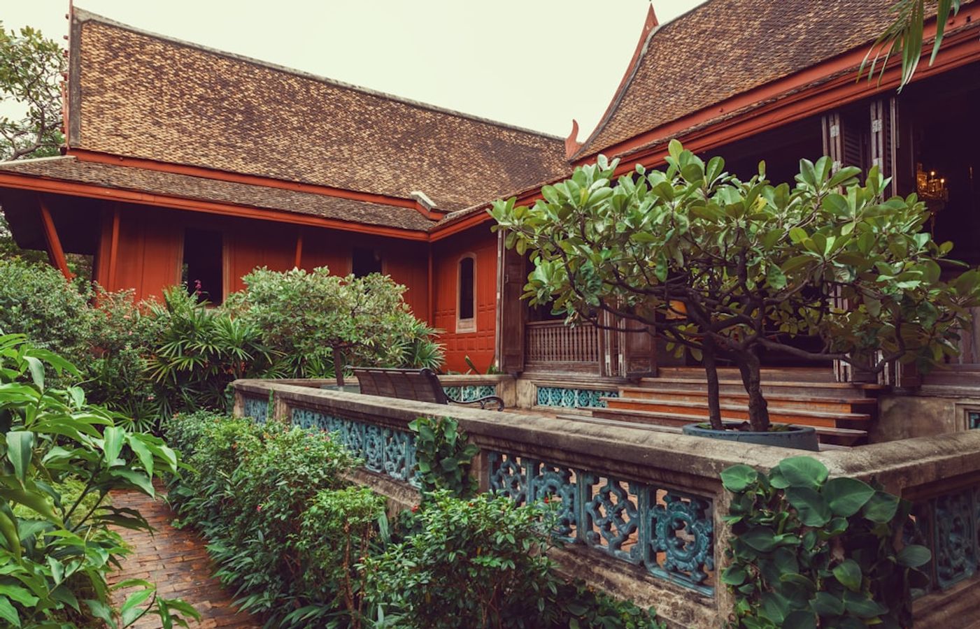Jim Thompson House - A Silk Merchant's Teak Wood Legacy