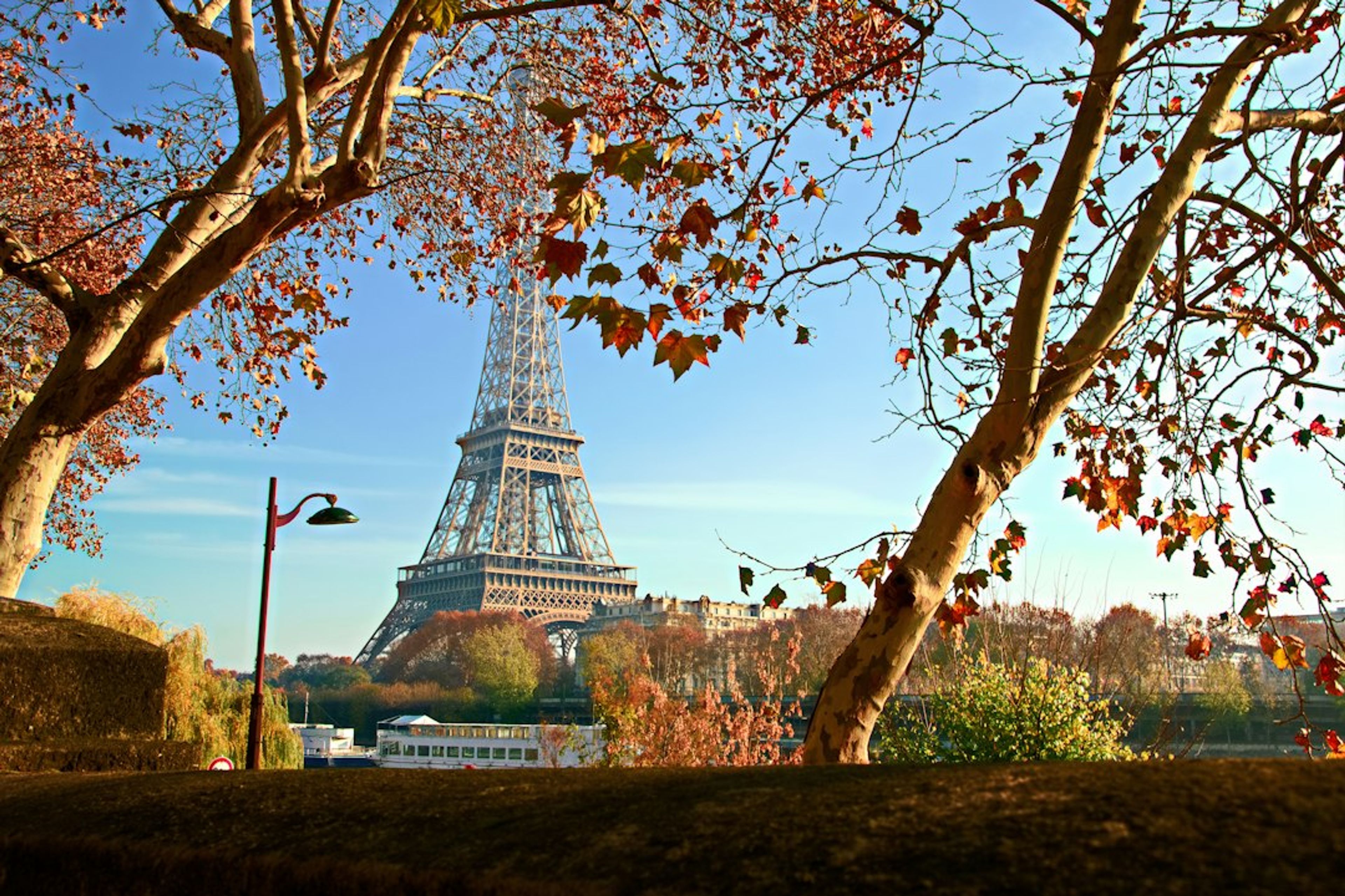 Paris in October: Weather, Crowds and Prices