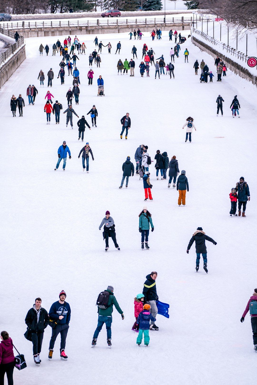 Edinburgh's Christmas Ice Rink on George Street - Skating in the New Town