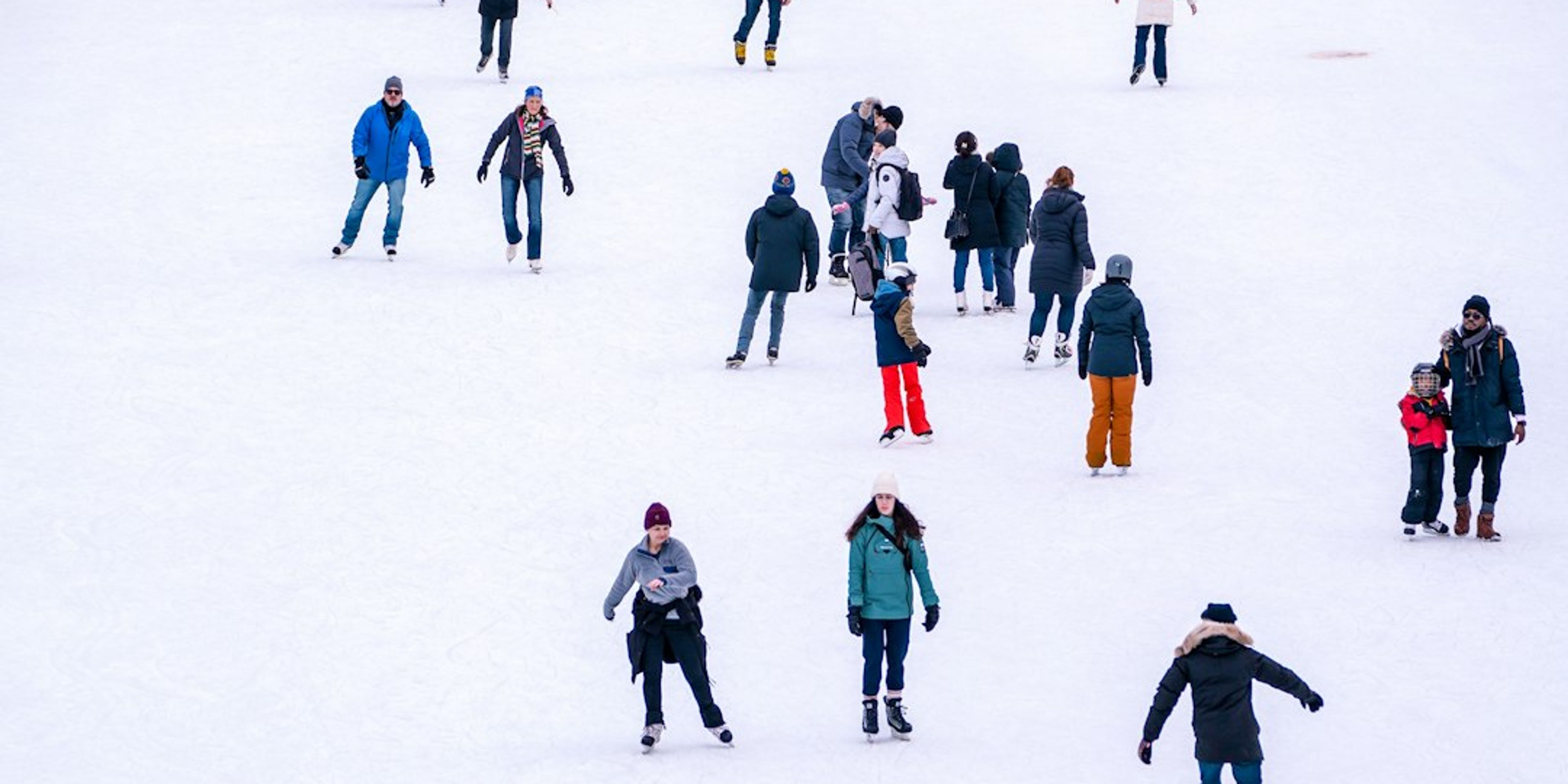 Hotels near Edinburgh's Christmas Ice Rink on George Street