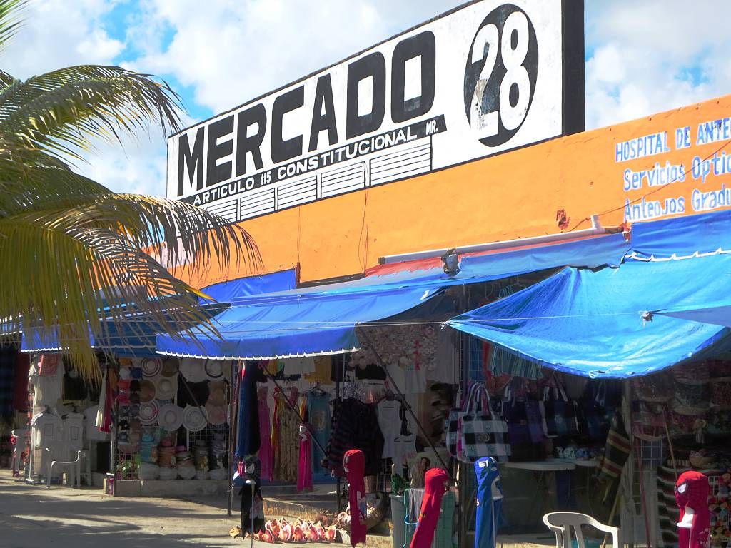 Mercado 28 & Downtown Cancún - The Local Side
