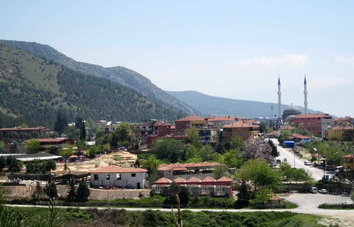 Karahayıt Red Springs - Iron-Rich Thermal Waters