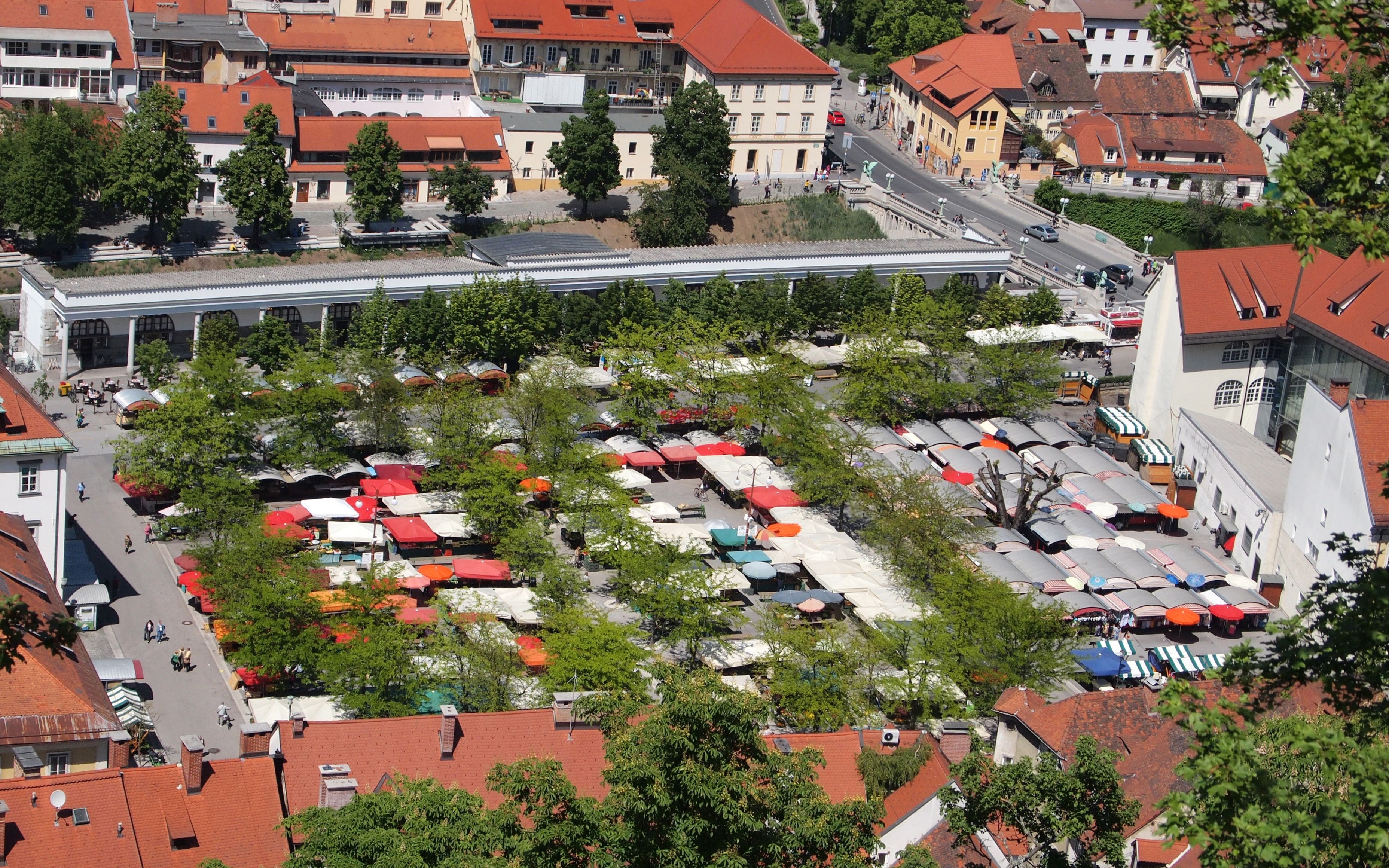 Central Market - Plécnik's Riverside Colonnade