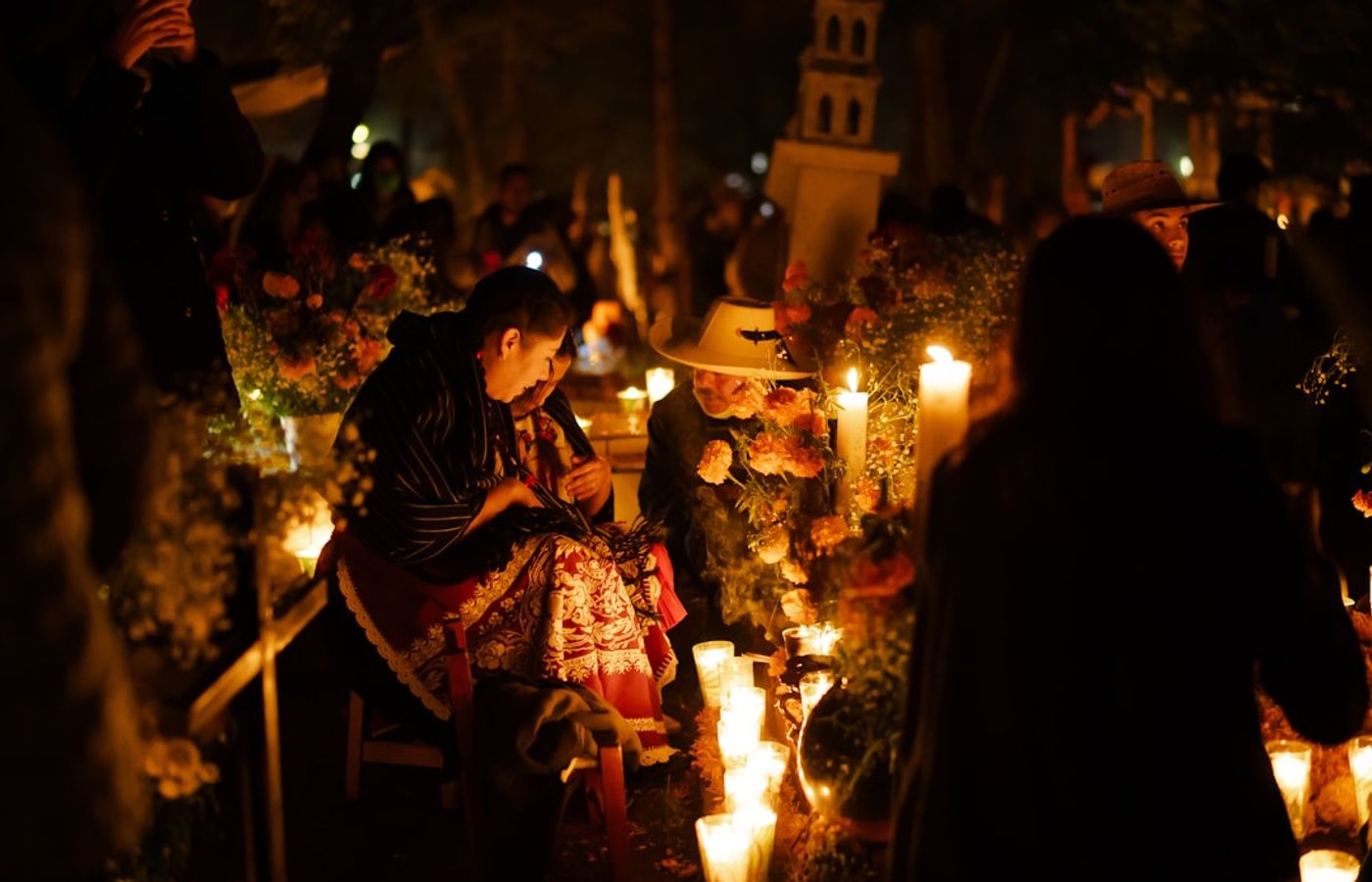 La Alumbrada at San Andres Mixquic - The Overnight Cemetery Vigil