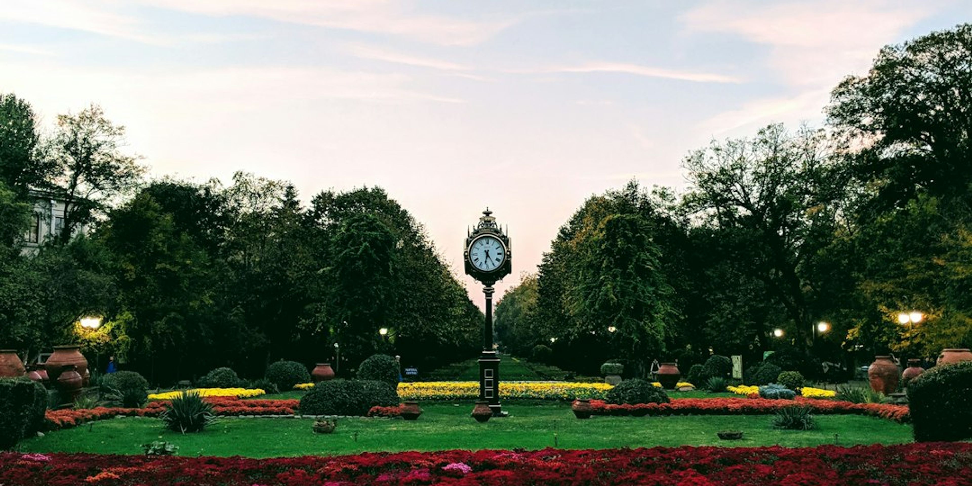 Hotels near Cismigiu Gardens