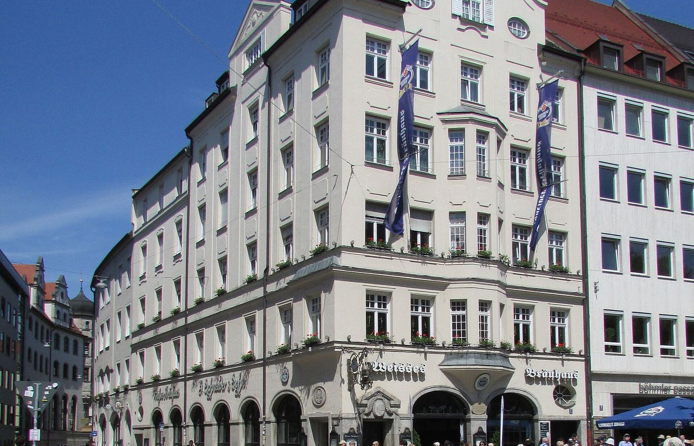Weisses Brauhaus im Tal - The Best Schweinsbraten in the Altstadt