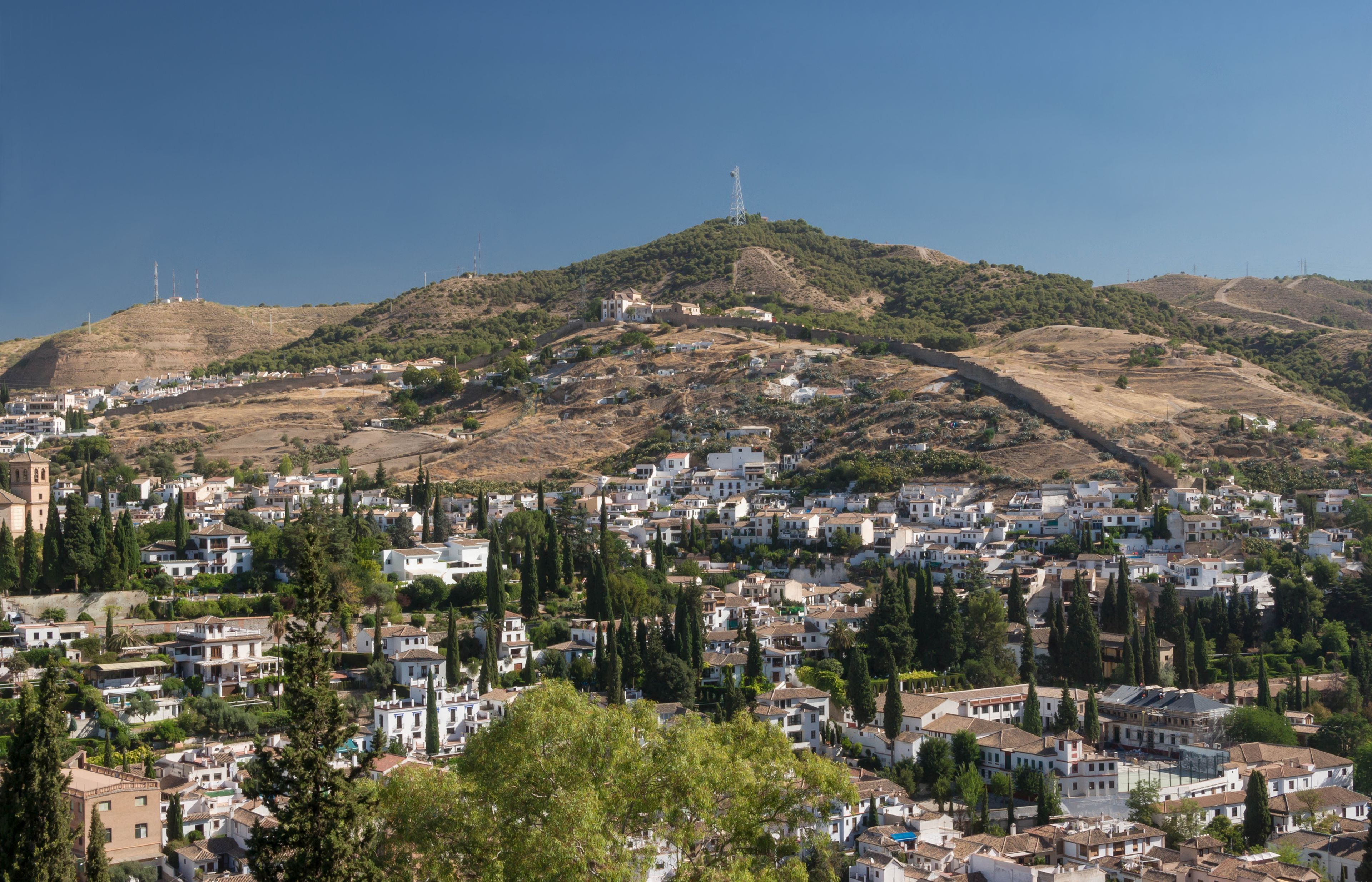 Sacromonte - The Cave-Dwelling Flamenco Quarter