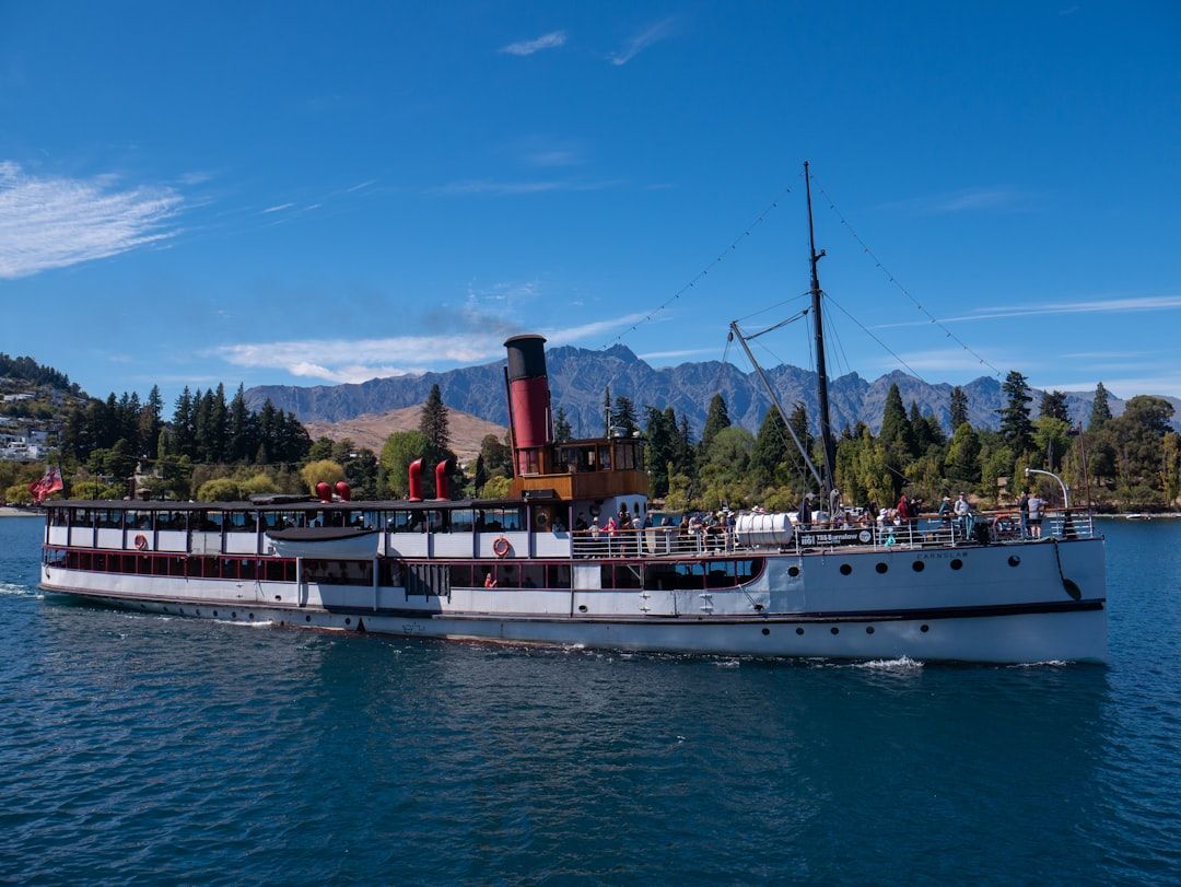 Lake Wakatipu TSS Earnslaw Cruise - Vintage Steamship on the Lake