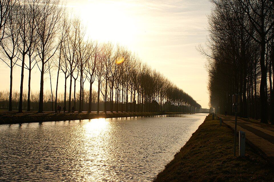 Damme Day Trip - Cycling the Damme Canal
