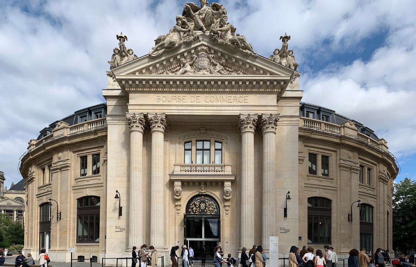 Bourse de Commerce - Pinault Collection - Go Friday at 19:00, Not Saturday at 15:00