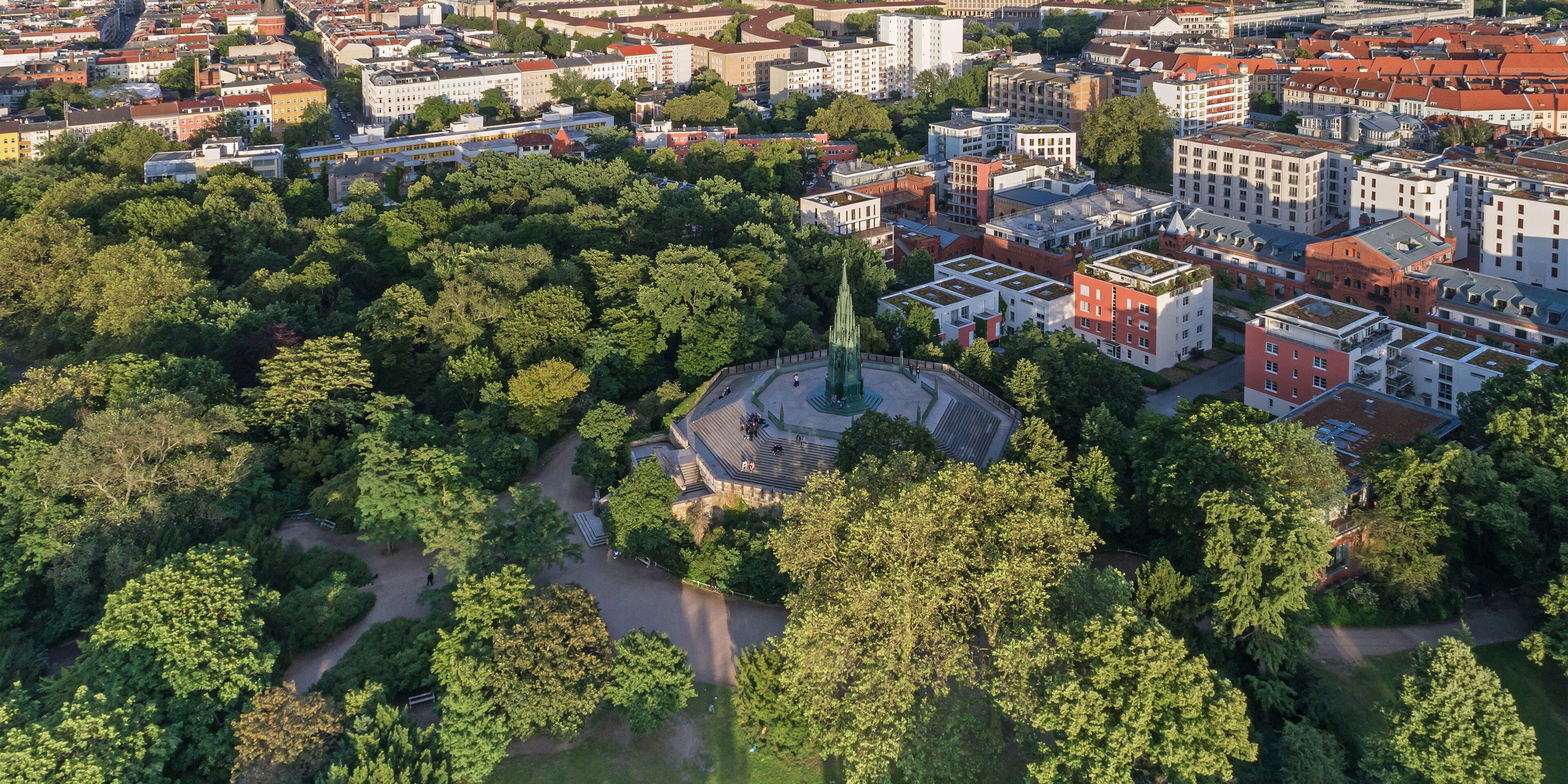 Hotels near Viktoriapark