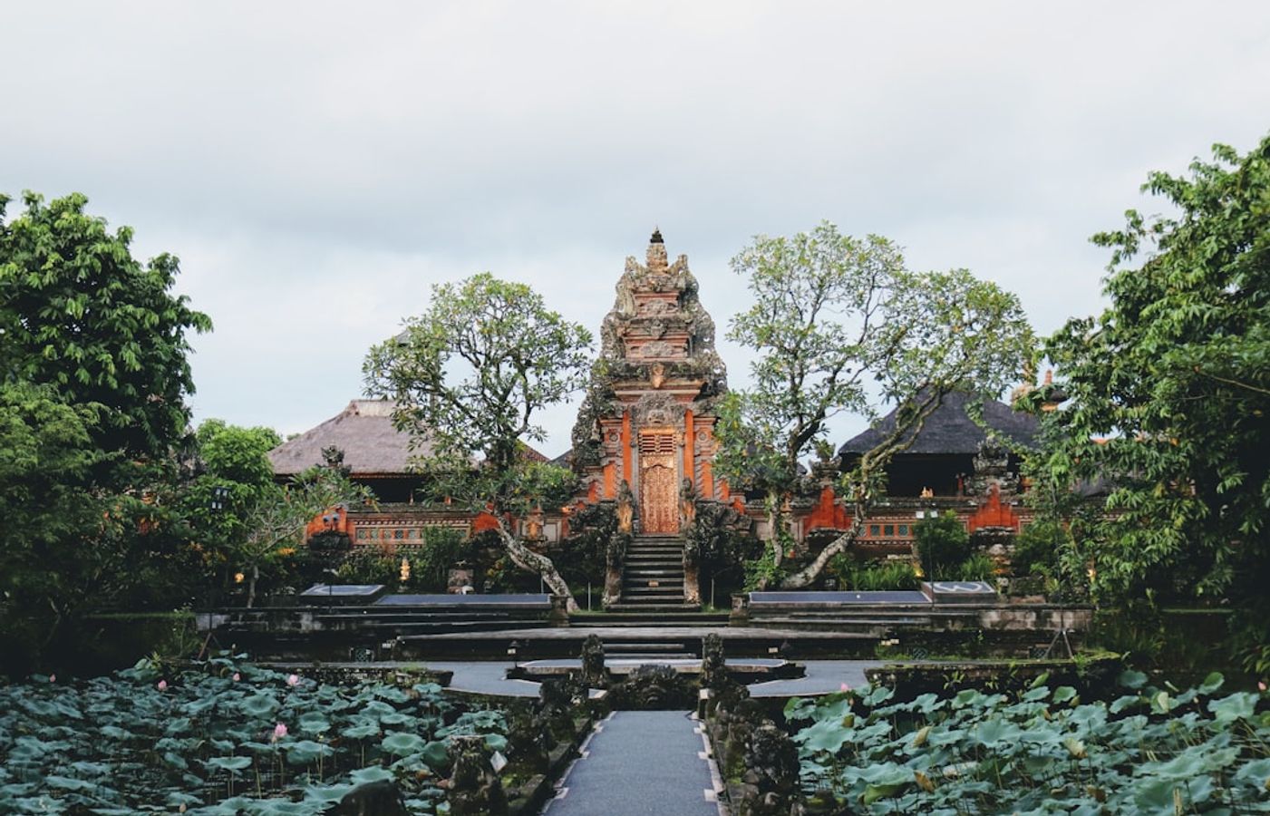 Pura Taman Saraswati - The Lotus Temple of Ubud