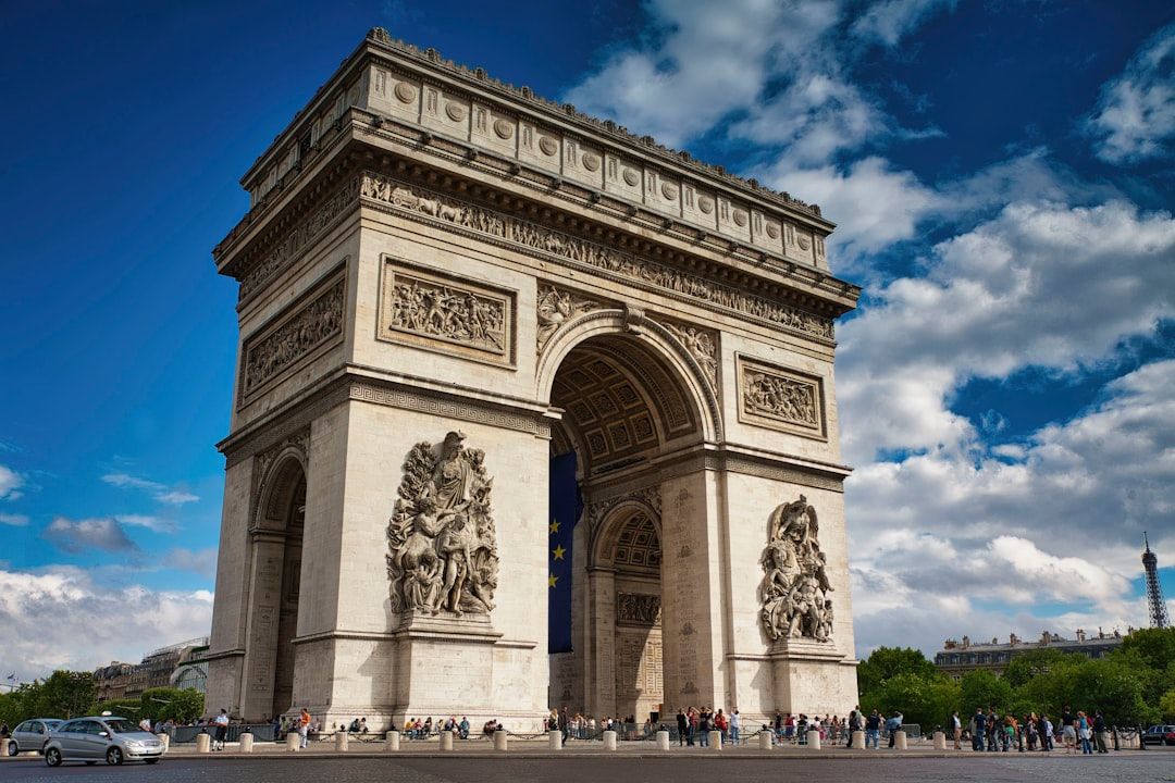 Arc de Triomphe - Napoleon's Victory Monument and Rooftop Viewpoint