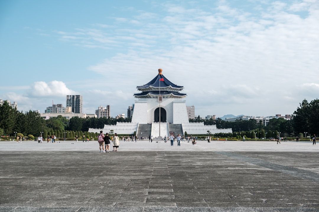 Chiang Kai-shek Memorial Hall - Liberty Square and the Honour Guard