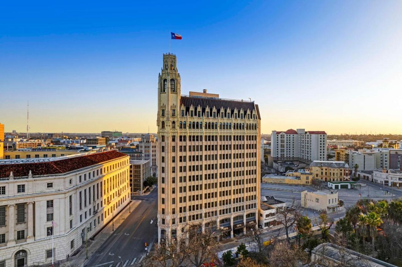 The Emily Morgan hotel next to the Alamo, a haunted hotel in San Antonio
