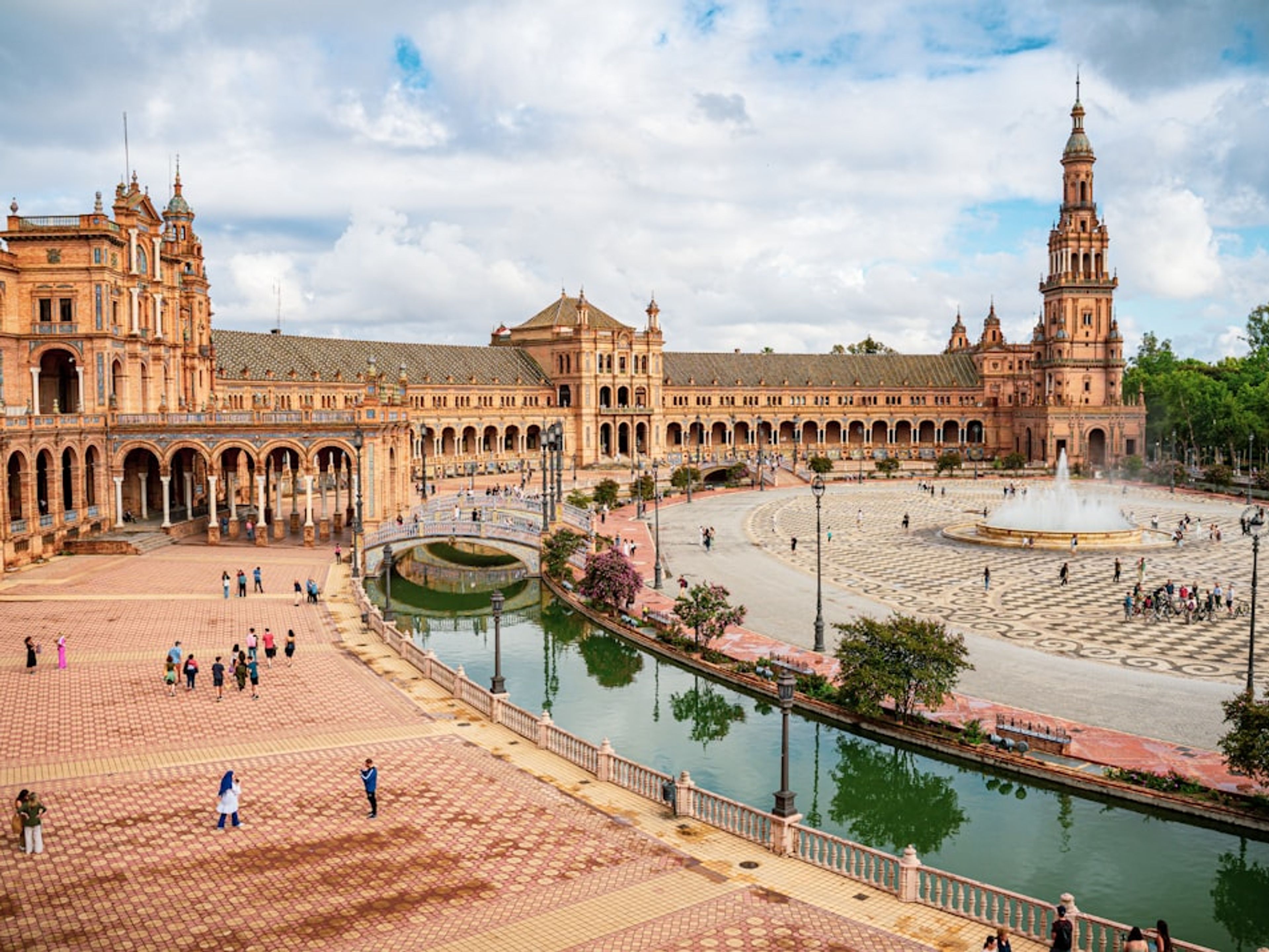 12 Top Places to Visit in Seville, Spain