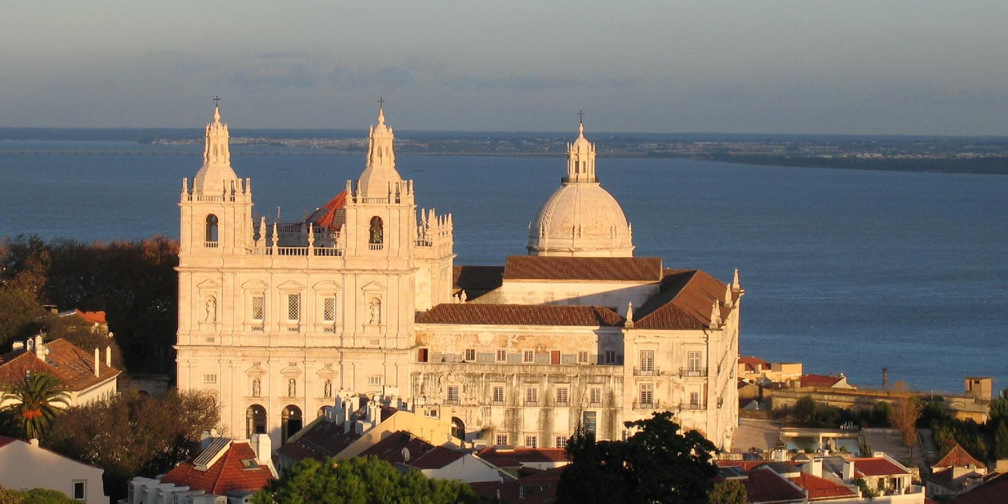 Hotels near Mosteiro de São Vicente de Fora