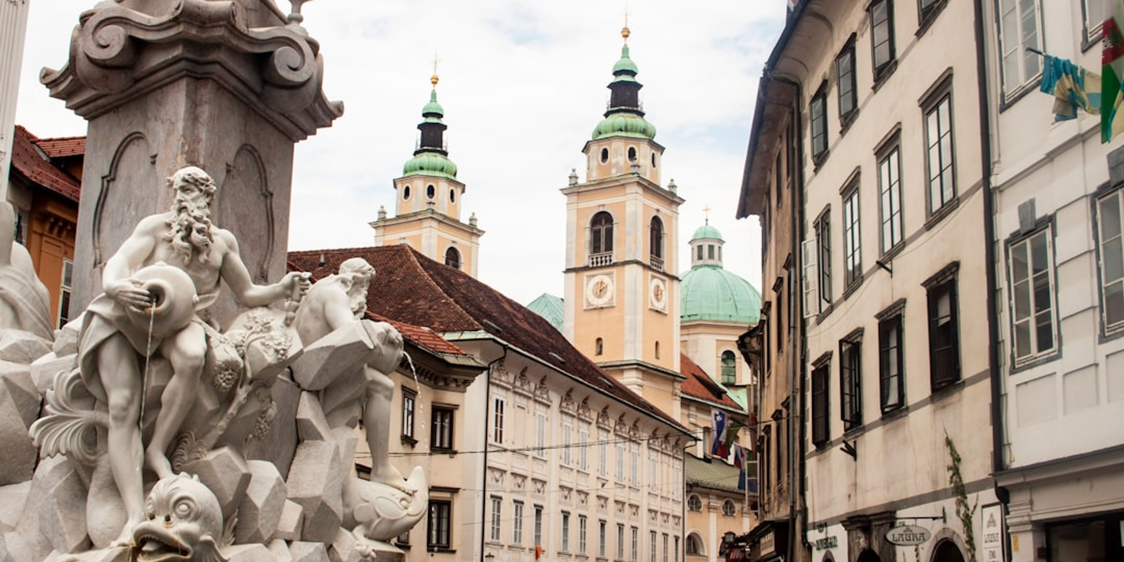Hotels near St Nicholas's Cathedral
