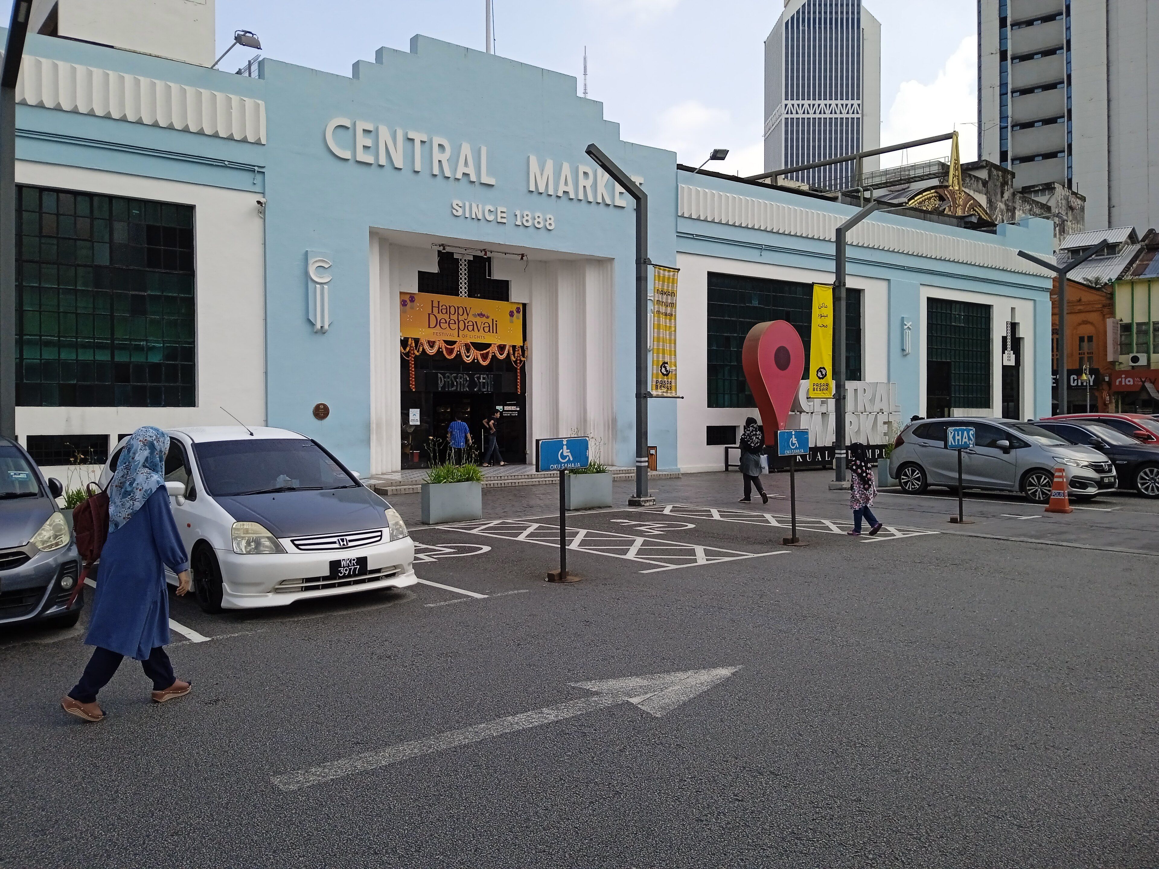 Central Market (Pasar Seni) - The Heritage Crafts Market